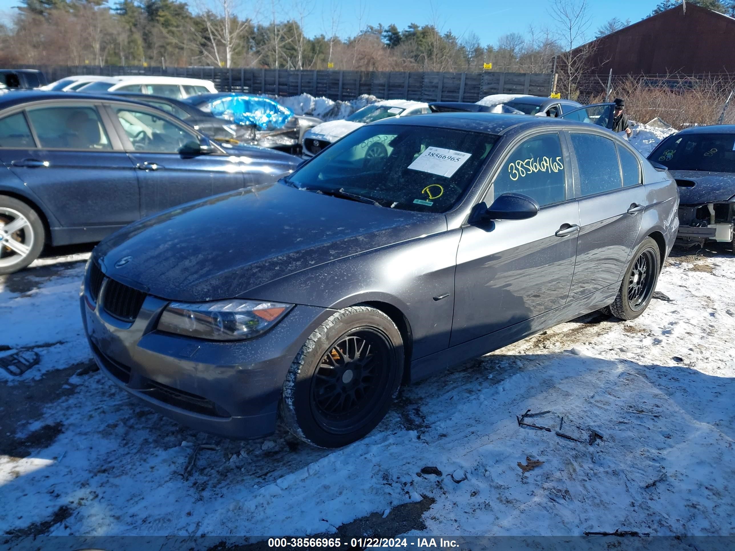 Photo 1 VIN: WBAVC735X7KP30426 - BMW 3ER 