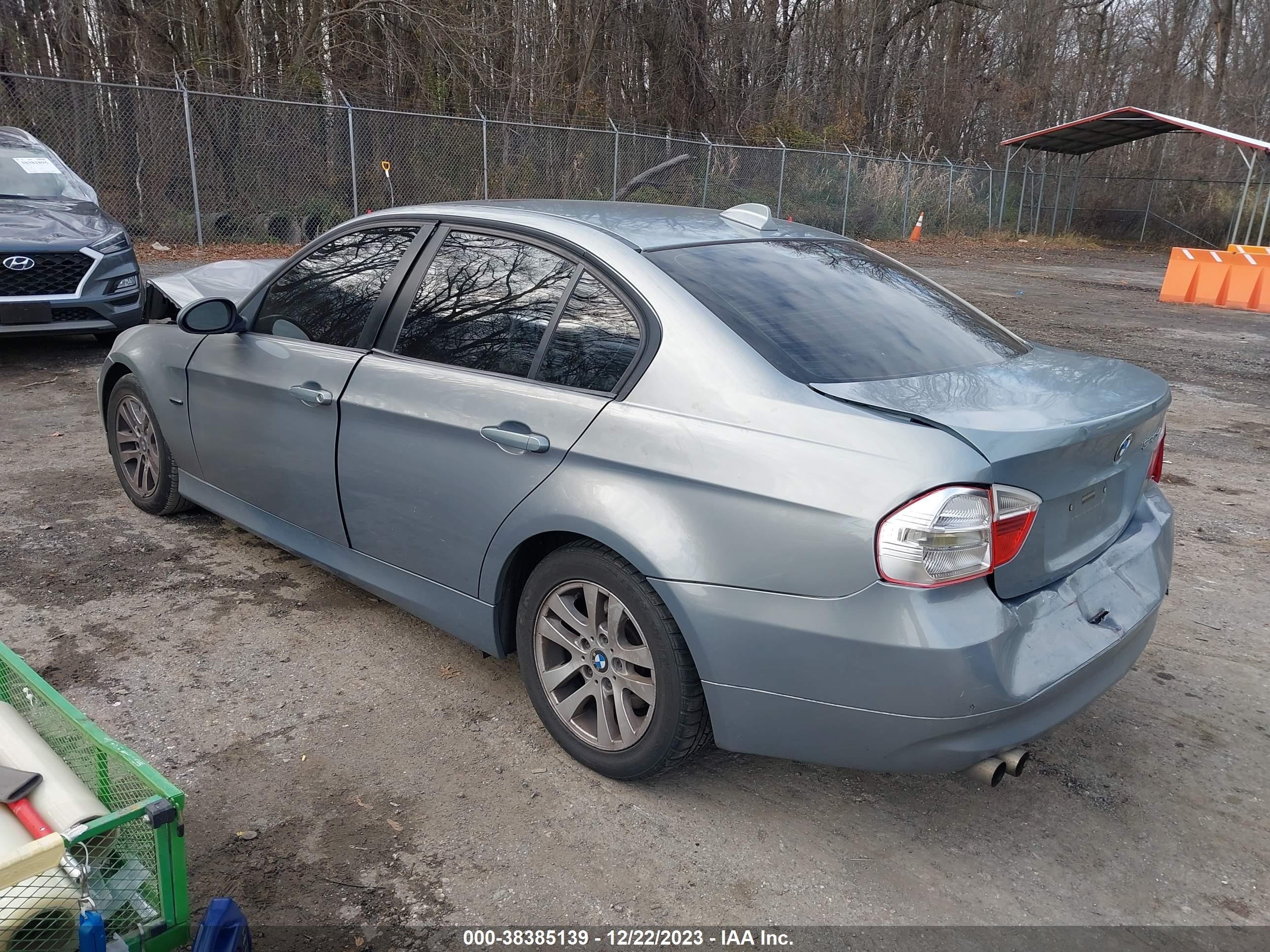 Photo 2 VIN: WBAVC93527KX61634 - BMW 3ER 