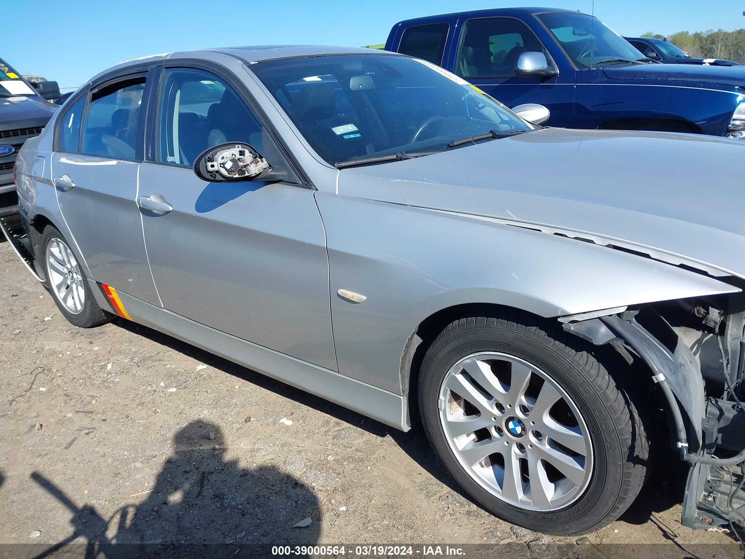 Photo 13 VIN: WBAVC93547K030395 - BMW 3ER 