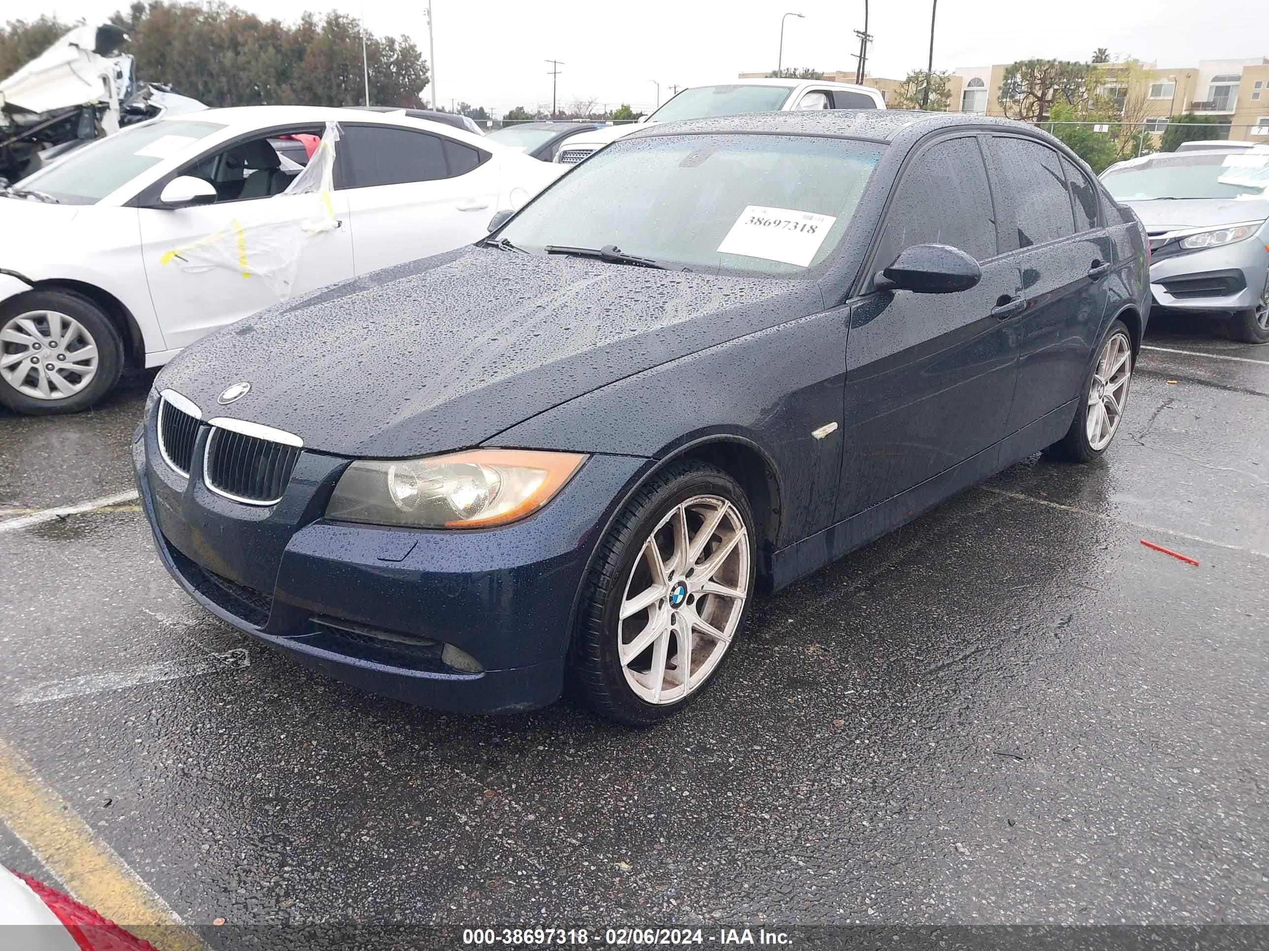 Photo 1 VIN: WBAVC93547KX56399 - BMW 3ER 