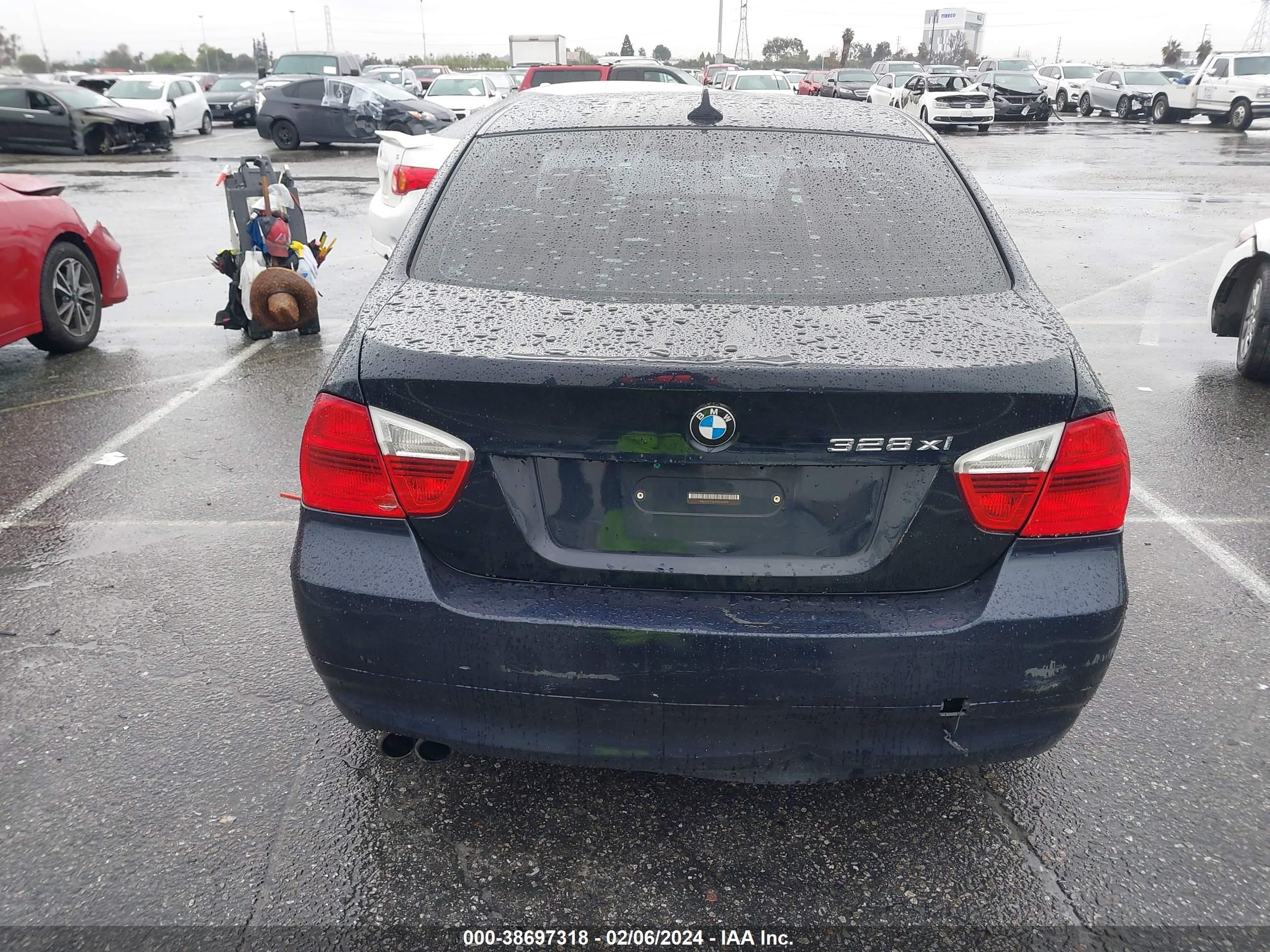 Photo 15 VIN: WBAVC93547KX56399 - BMW 3ER 