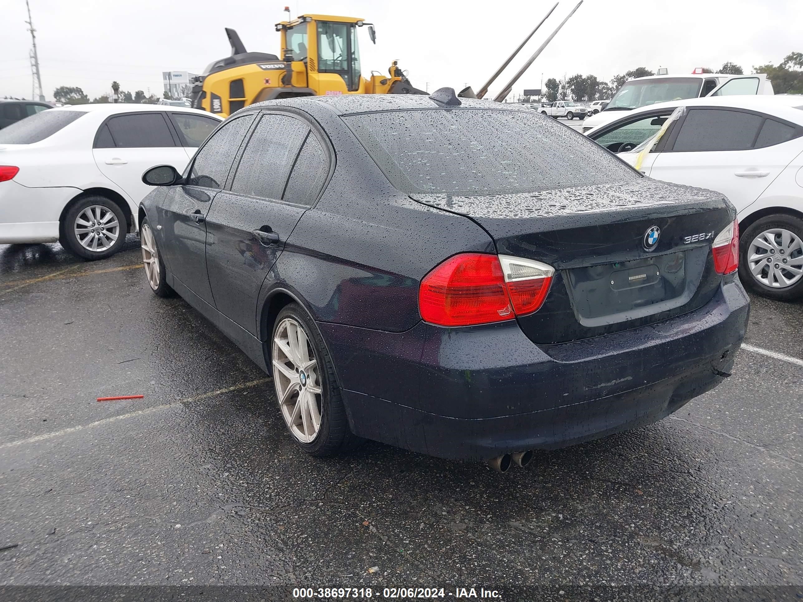 Photo 2 VIN: WBAVC93547KX56399 - BMW 3ER 