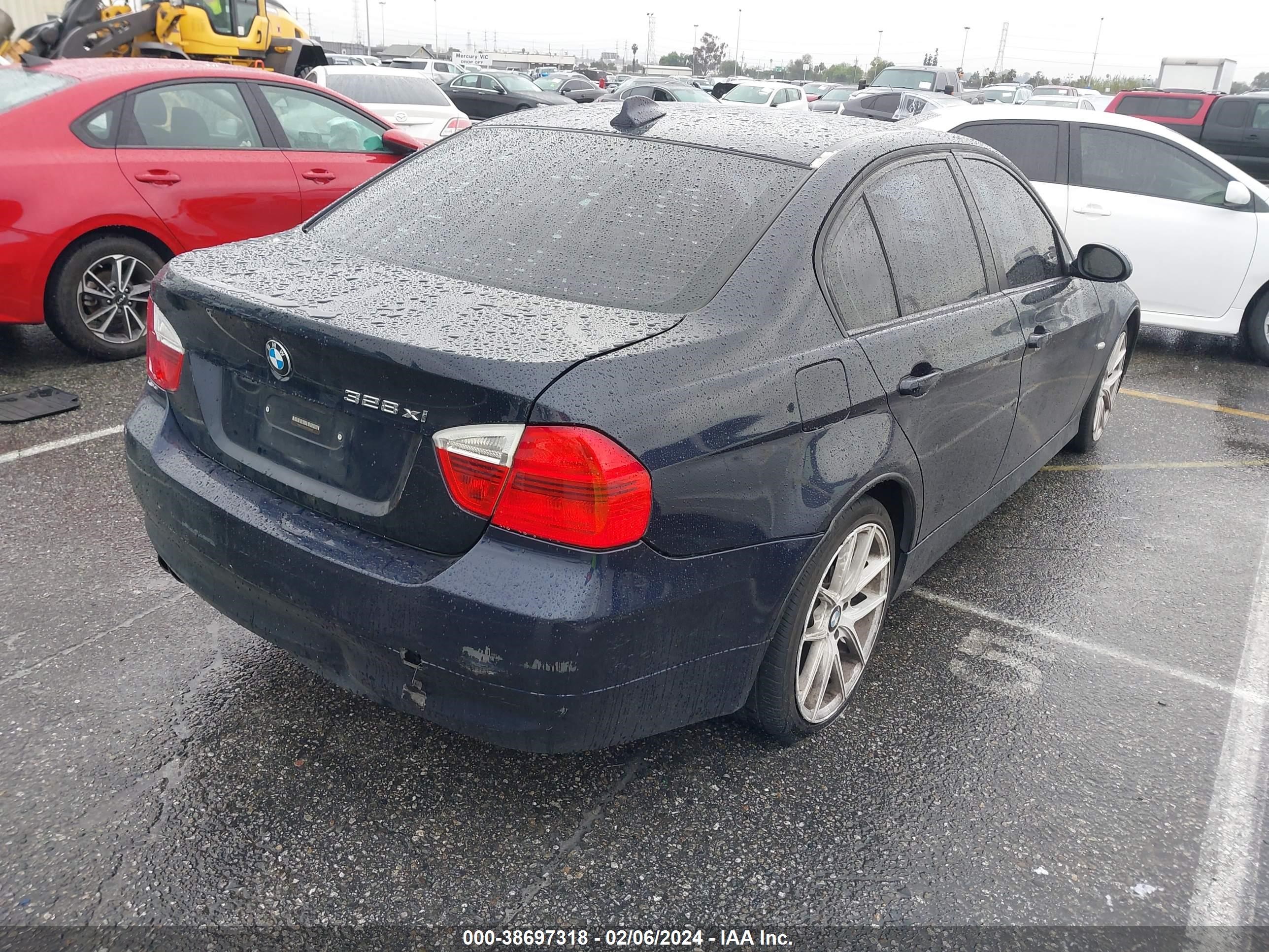 Photo 3 VIN: WBAVC93547KX56399 - BMW 3ER 