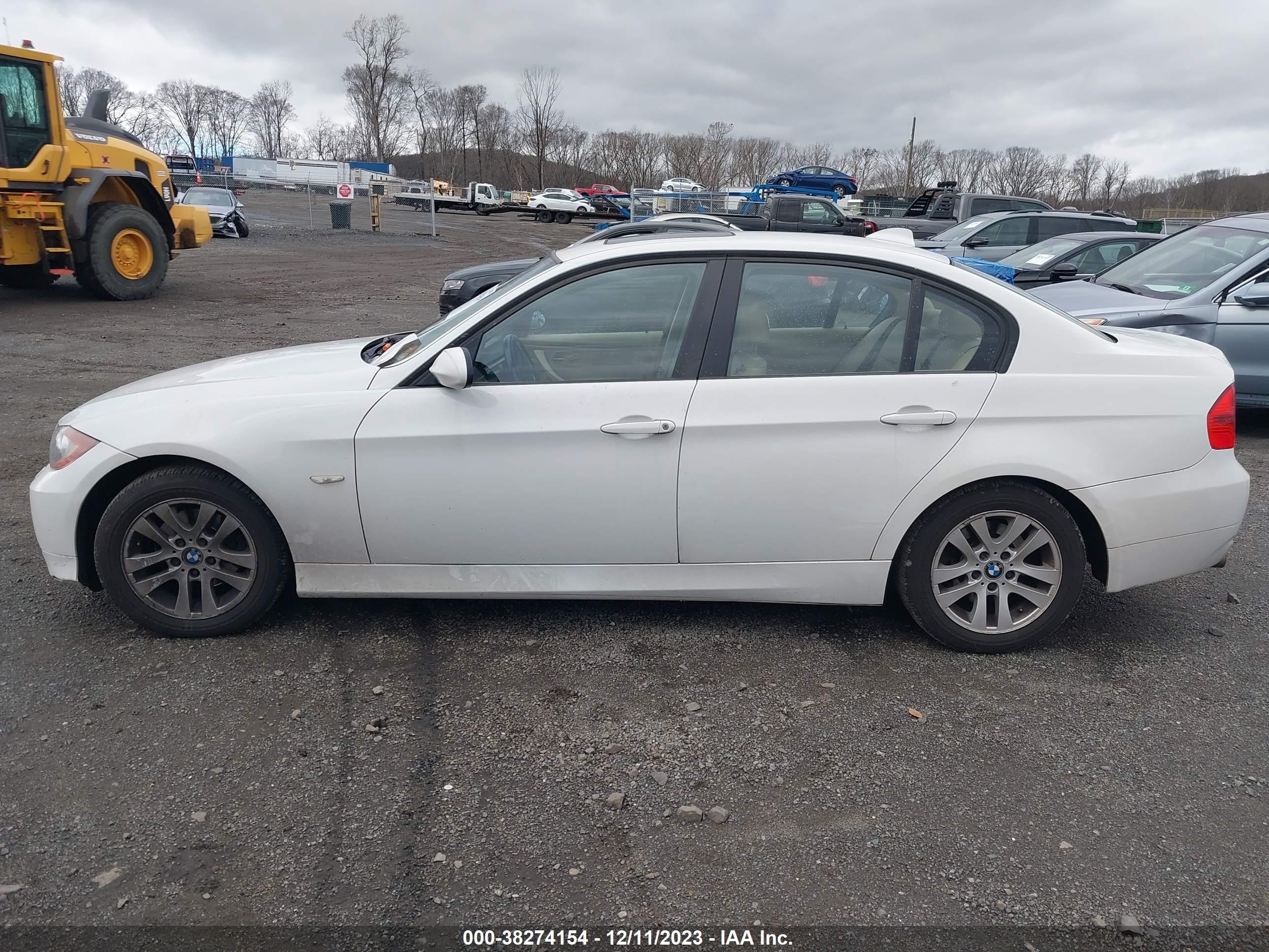 Photo 13 VIN: WBAVC93557K031328 - BMW 3ER 