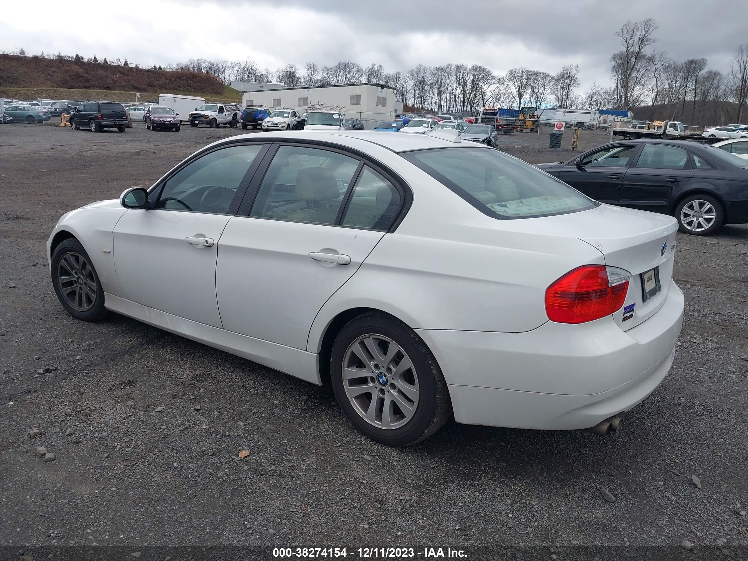 Photo 2 VIN: WBAVC93557K031328 - BMW 3ER 