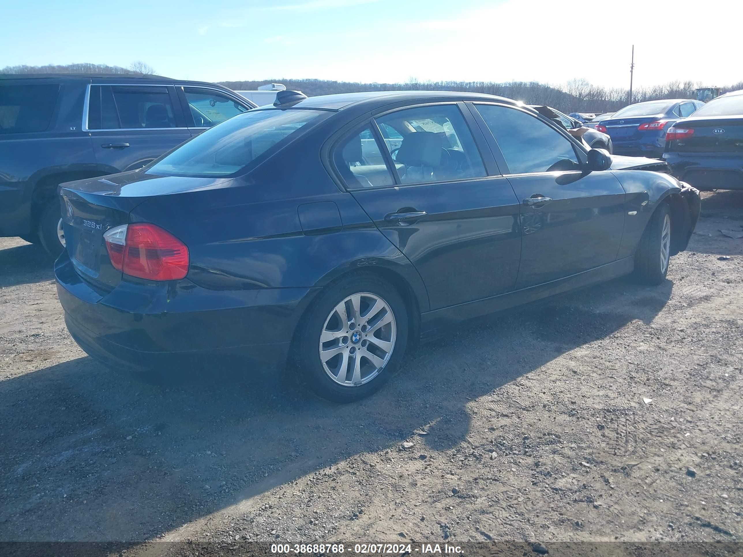 Photo 3 VIN: WBAVC93598K039725 - BMW 3ER 