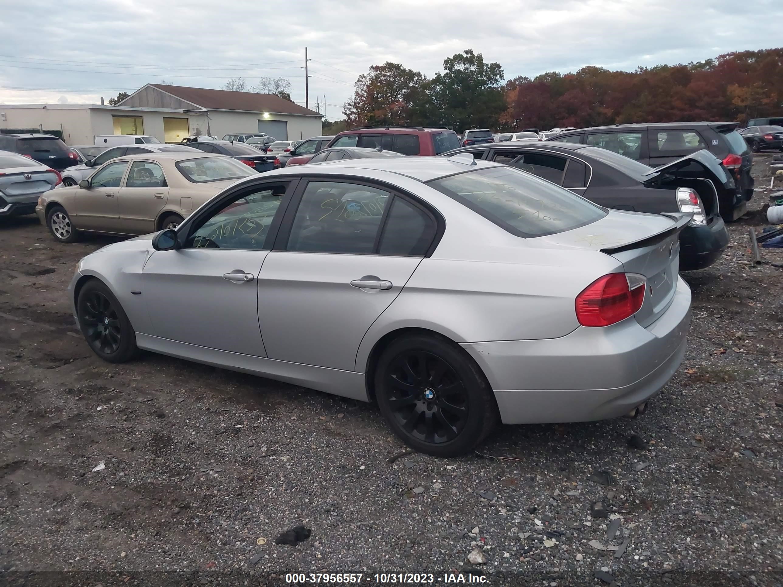 Photo 2 VIN: WBAVD13526KV13669 - BMW 3ER 