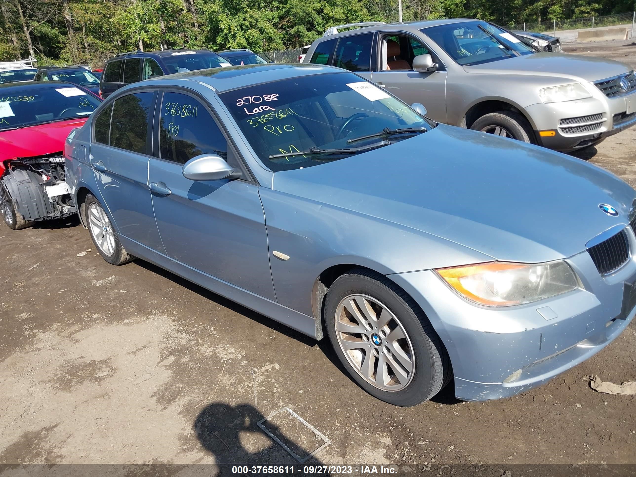 Photo 0 VIN: WBAVD13576KV10525 - BMW 3ER 