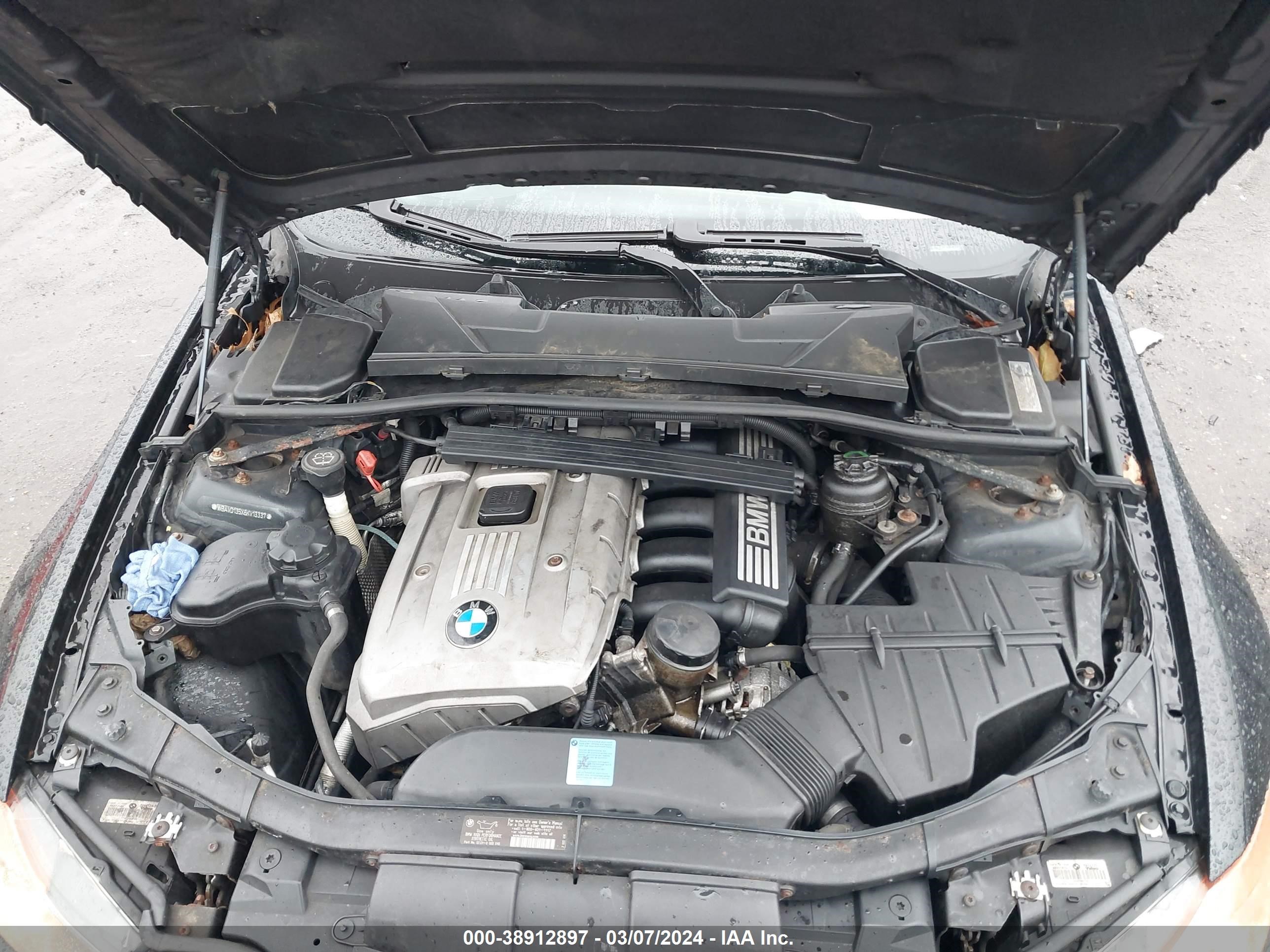 Photo 9 VIN: WBAVD135X6KV13337 - BMW 3ER 