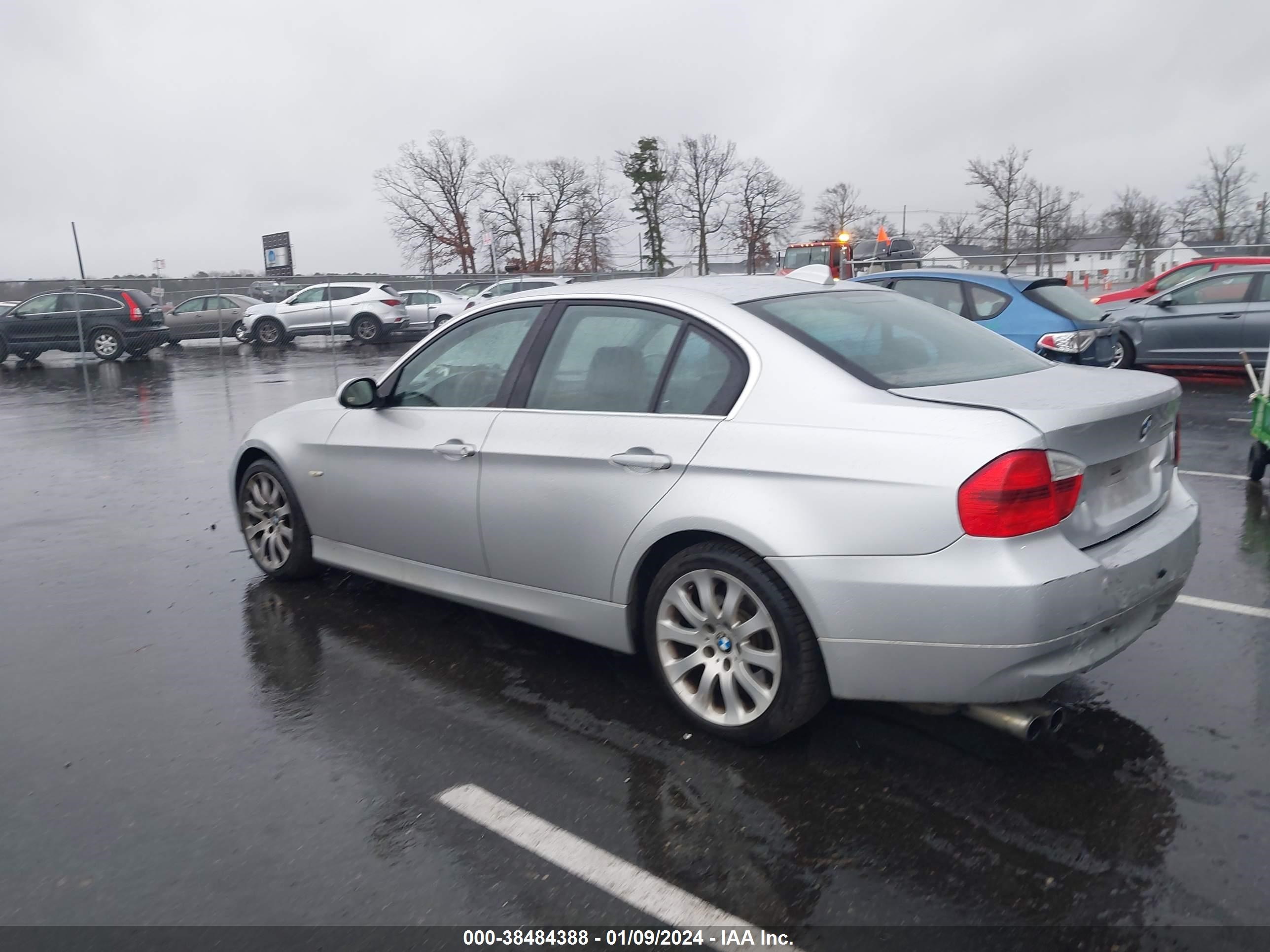 Photo 2 VIN: WBAVD33526KV59711 - BMW 3ER 