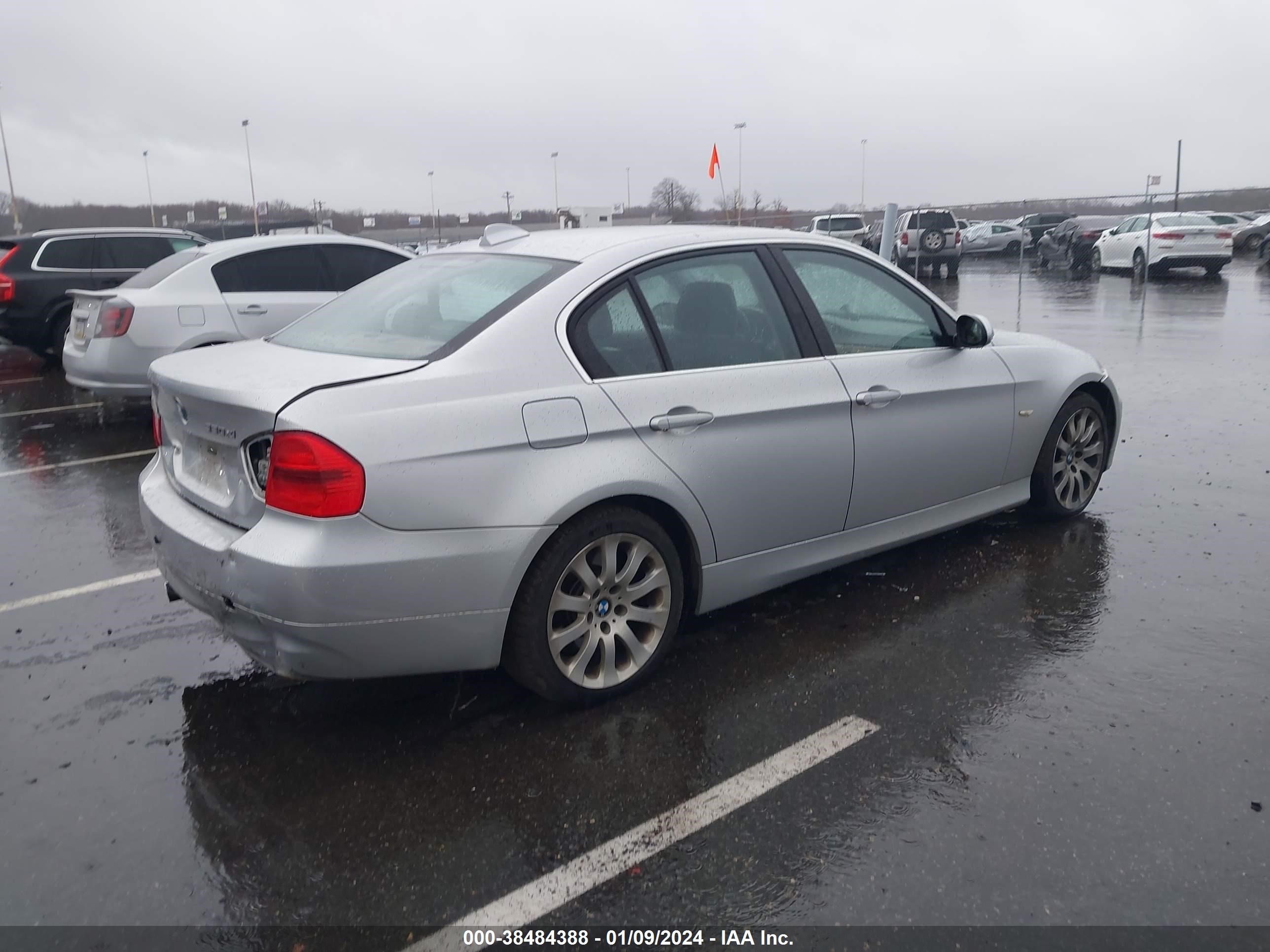 Photo 3 VIN: WBAVD33526KV59711 - BMW 3ER 