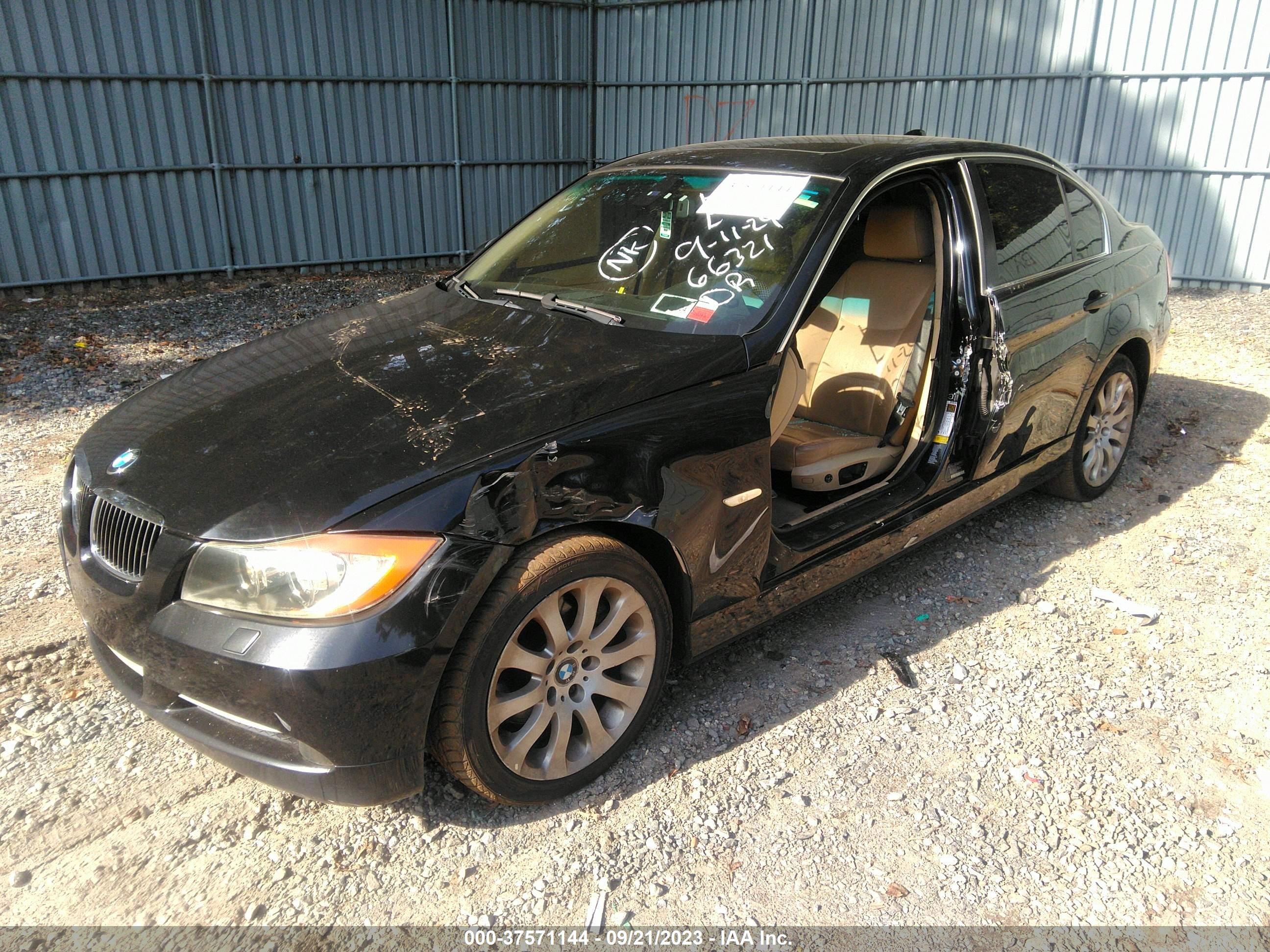 Photo 1 VIN: WBAVD33526KV66321 - BMW 3ER 