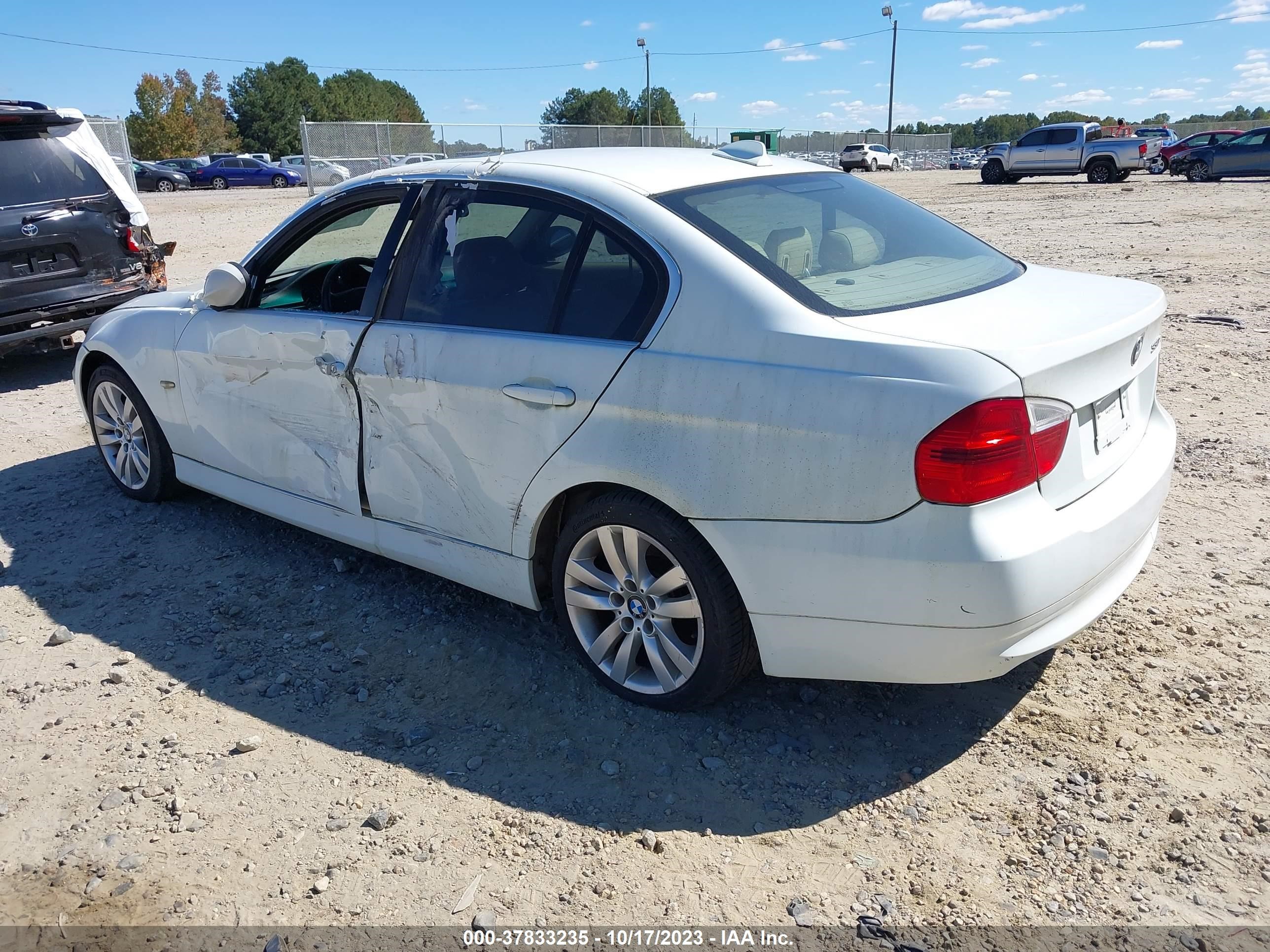 Photo 2 VIN: WBAVD33536KV63654 - BMW 3ER 