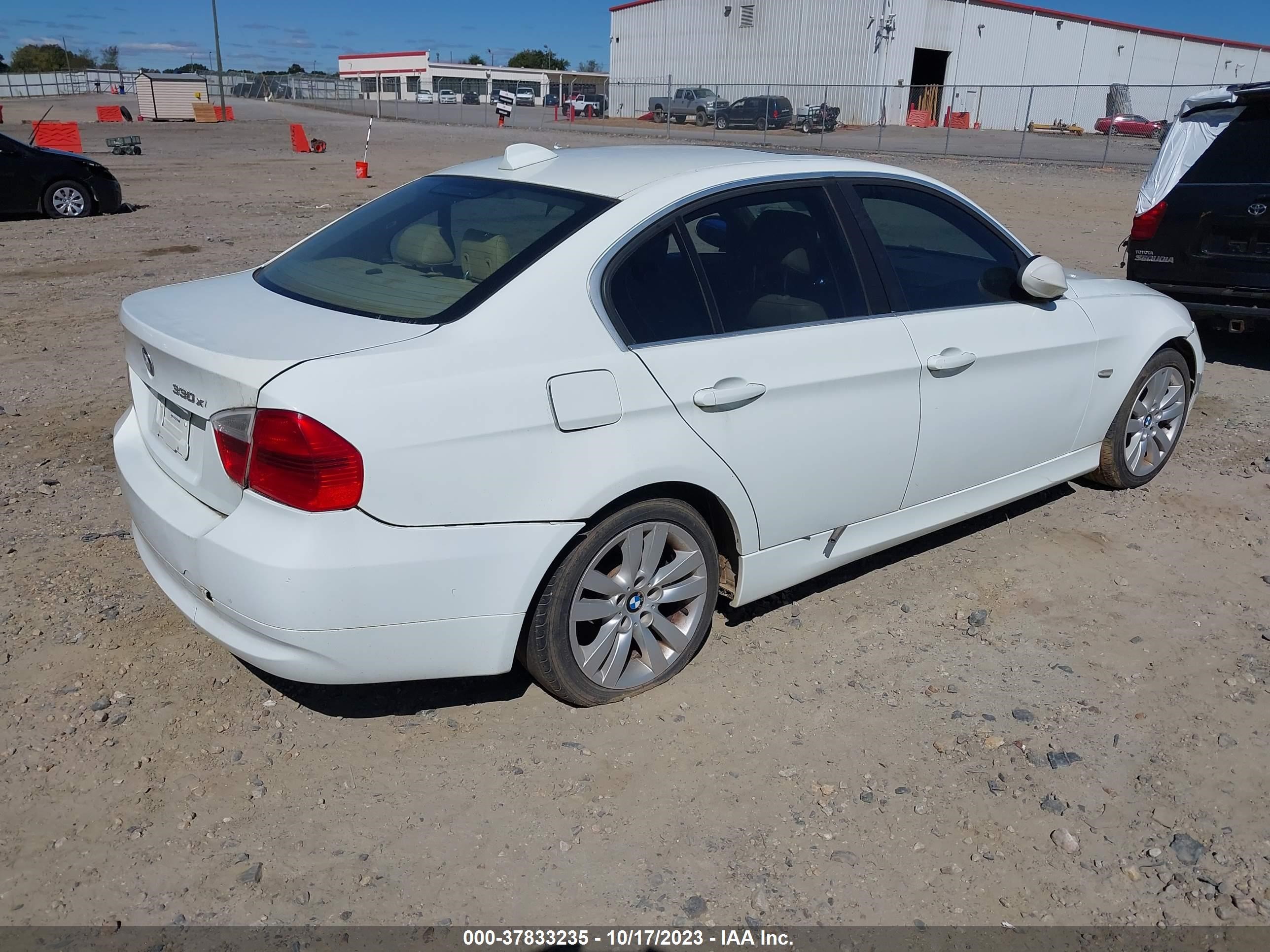 Photo 3 VIN: WBAVD33536KV63654 - BMW 3ER 