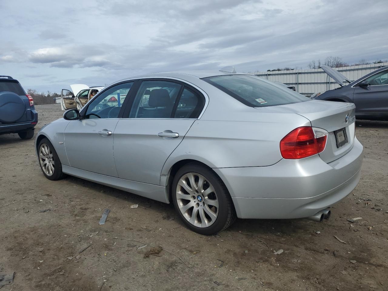 Photo 1 VIN: WBAVD33546KV64182 - BMW 3ER 