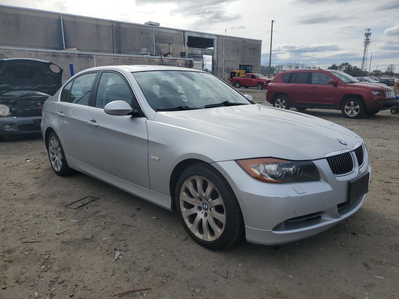 Photo 3 VIN: WBAVD33546KV64182 - BMW 3ER 