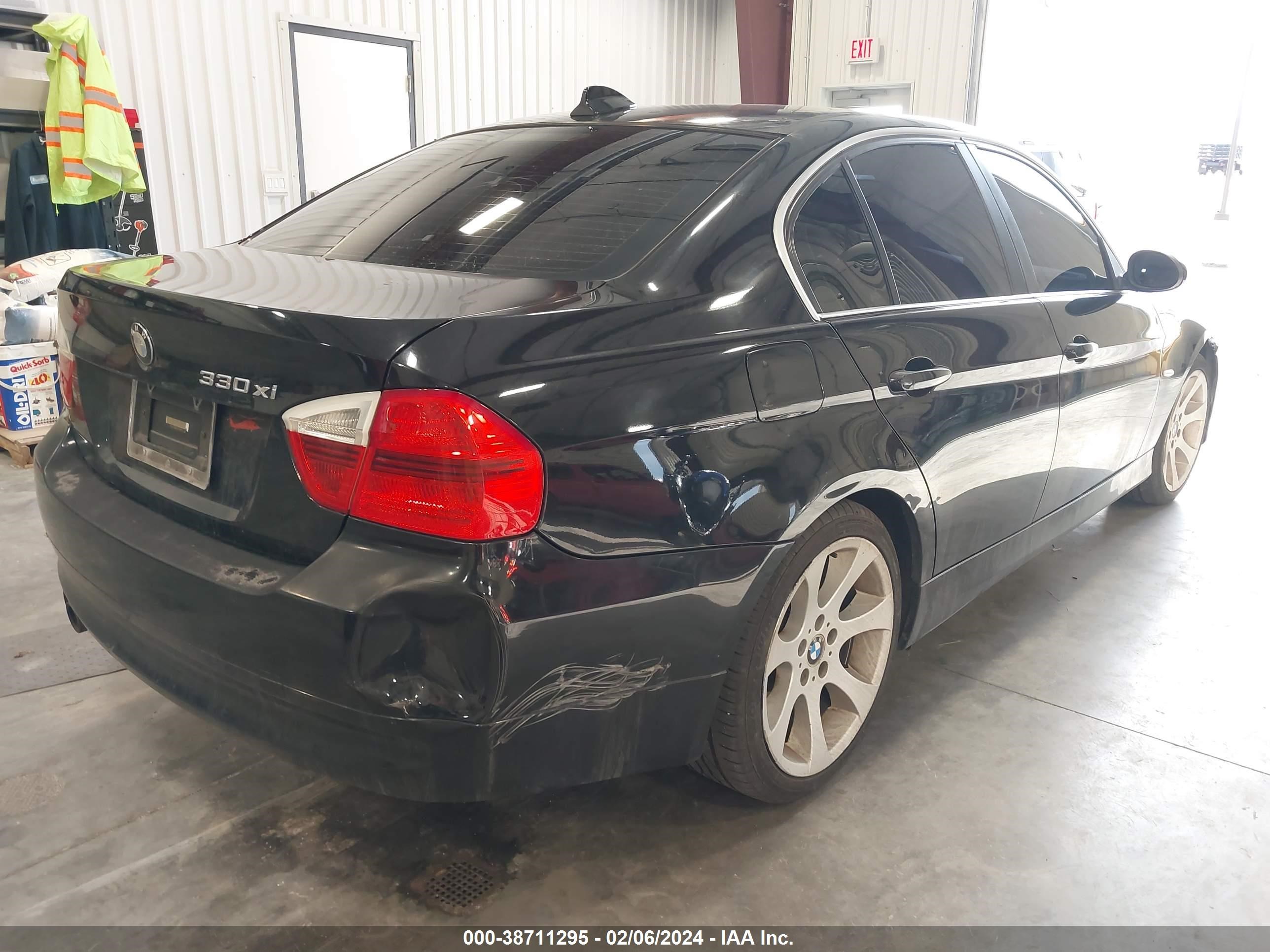 Photo 3 VIN: WBAVD33596KV66641 - BMW 3ER 