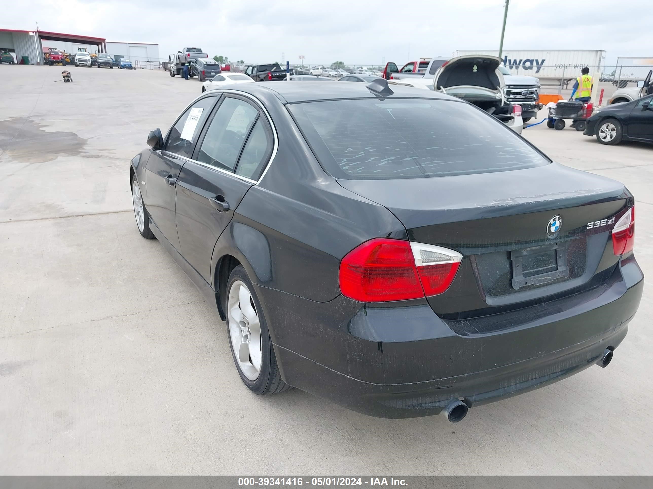 Photo 3 VIN: WBAVD53528A283602 - BMW 3ER 