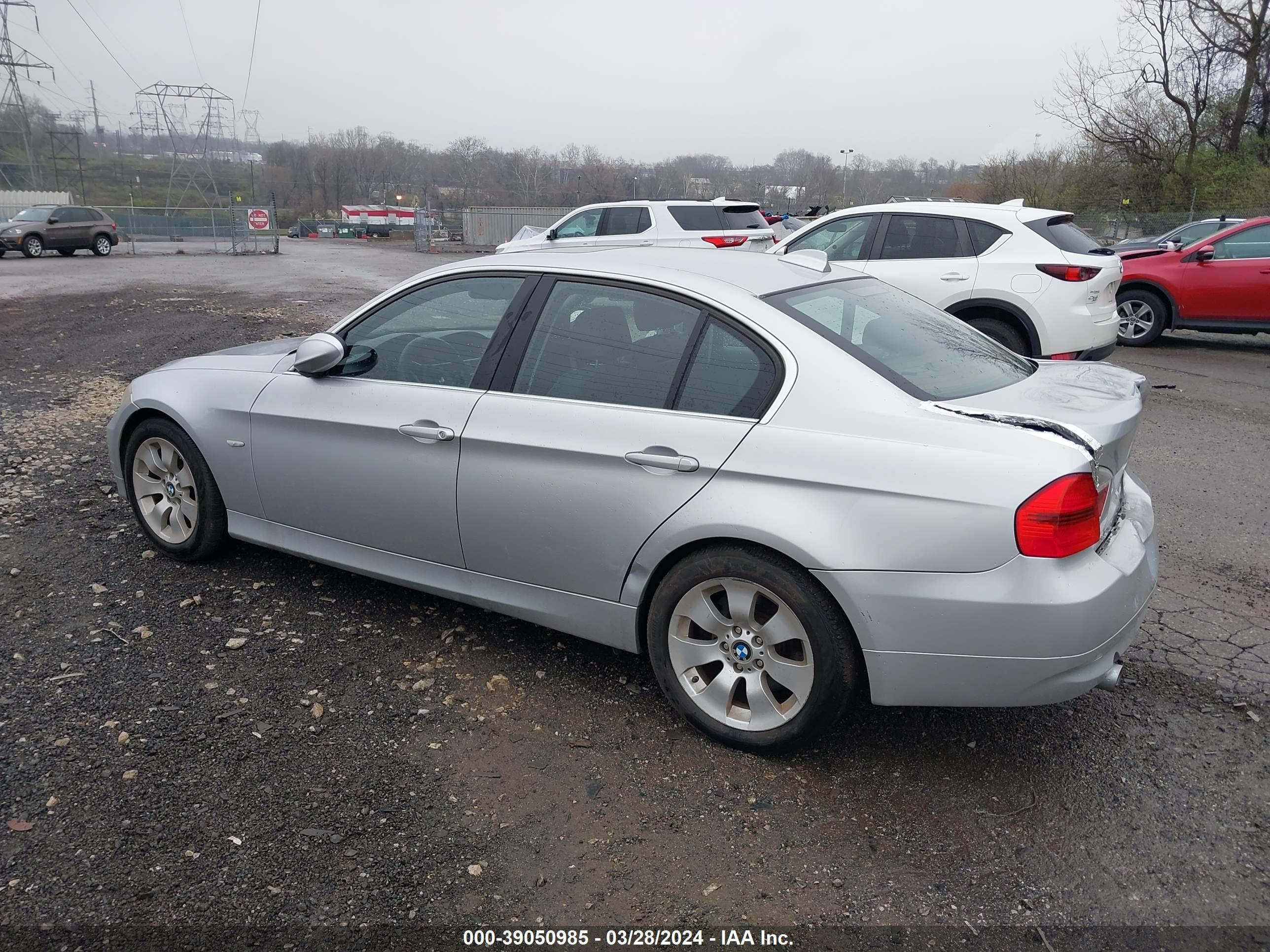 Photo 2 VIN: WBAVD53577A008497 - BMW 3ER 