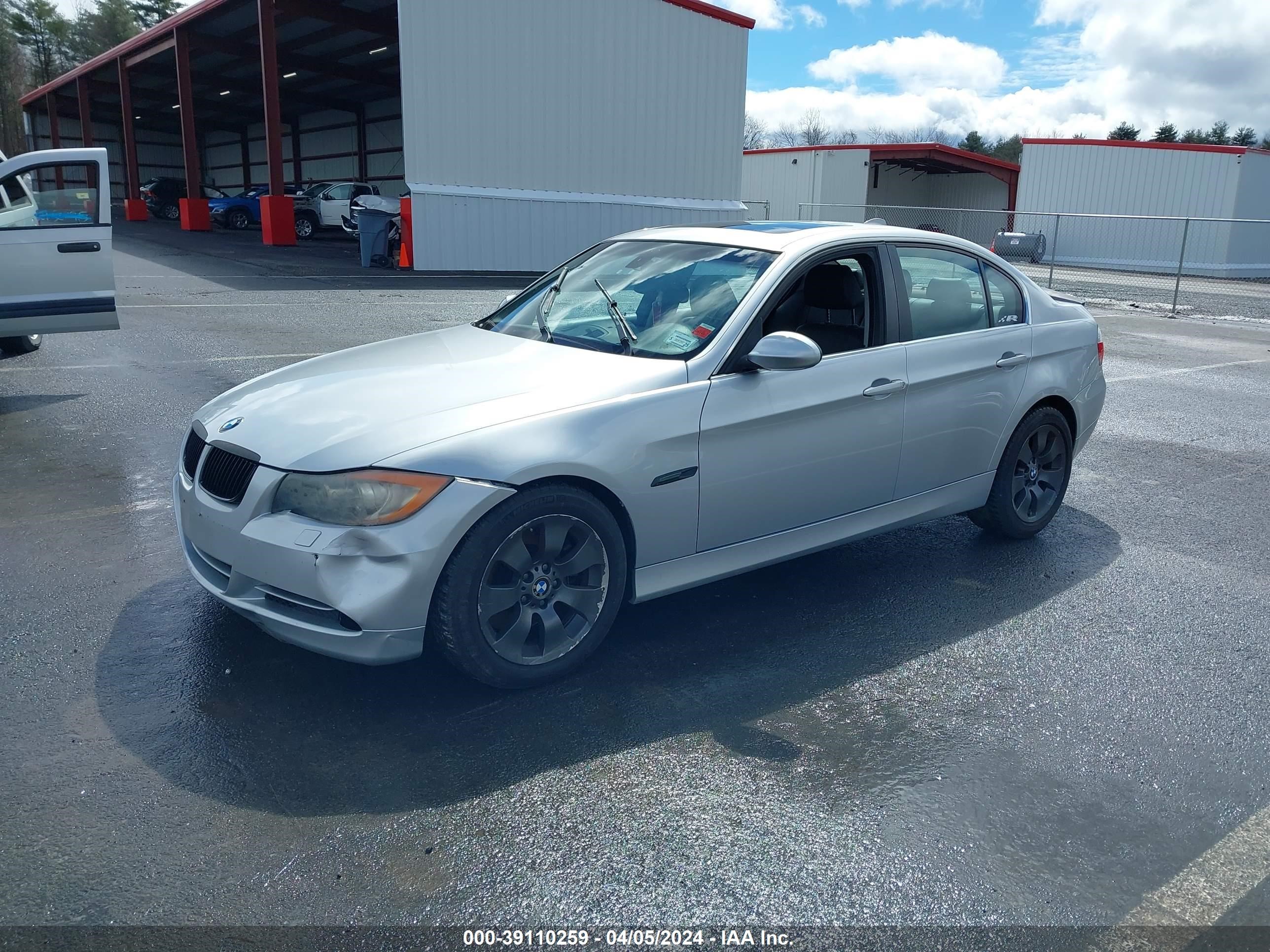 Photo 1 VIN: WBAVD53578A284583 - BMW 3ER 