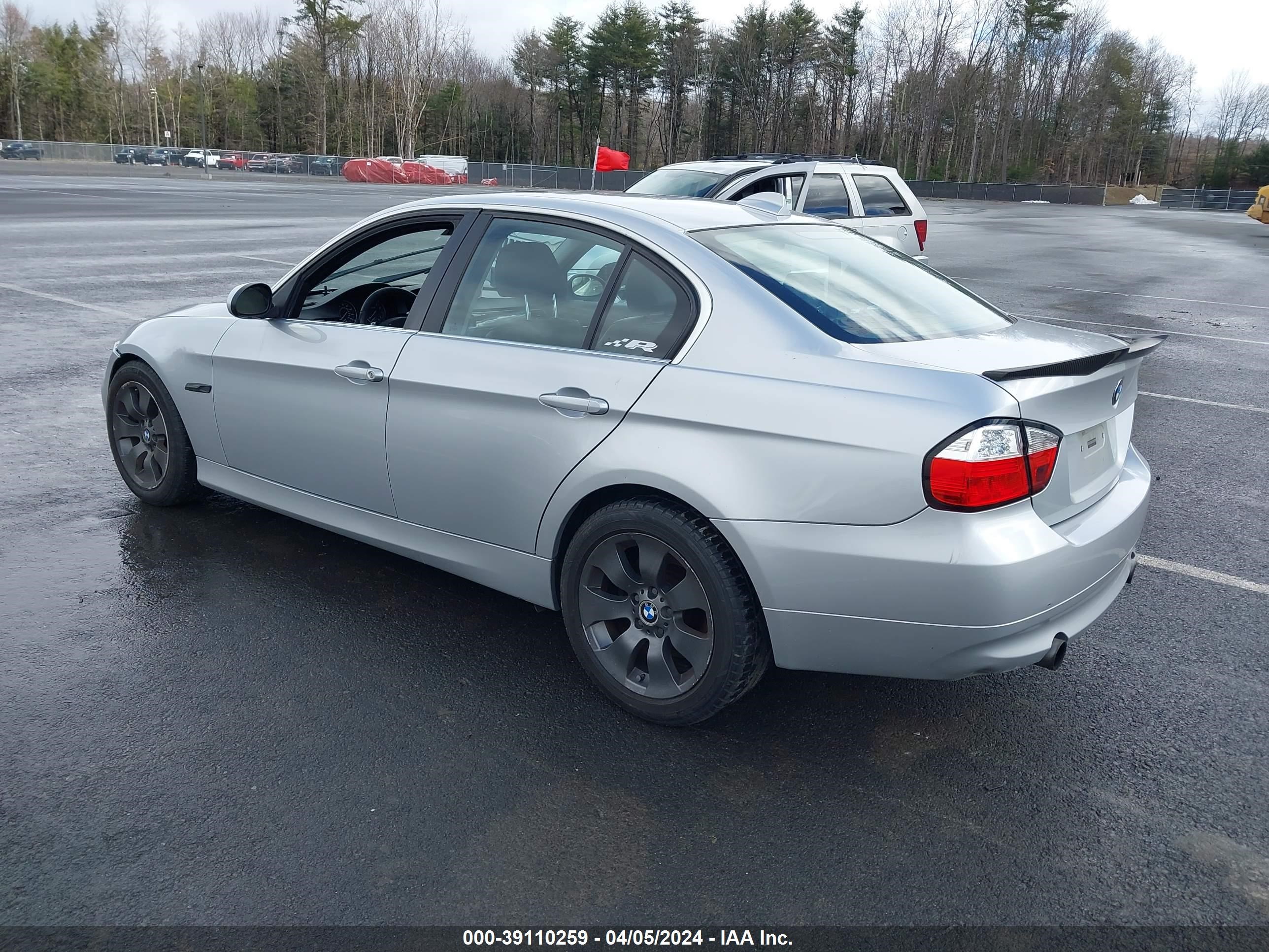 Photo 2 VIN: WBAVD53578A284583 - BMW 3ER 