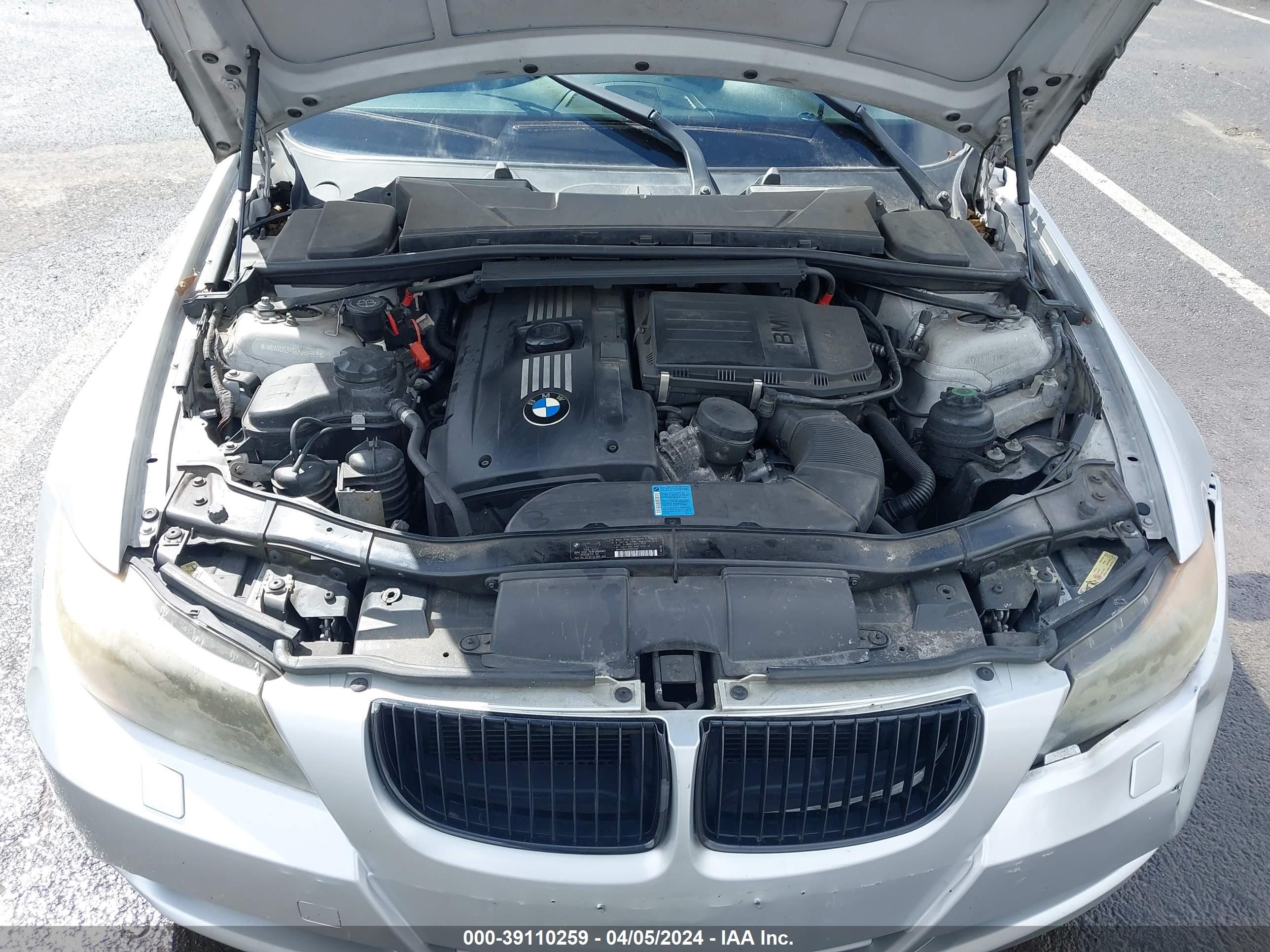 Photo 9 VIN: WBAVD53578A284583 - BMW 3ER 