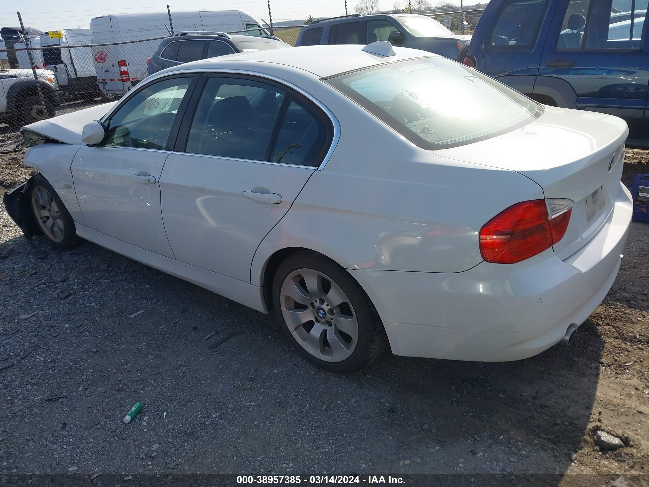 Photo 2 VIN: WBAVD53598A284746 - BMW 3ER 