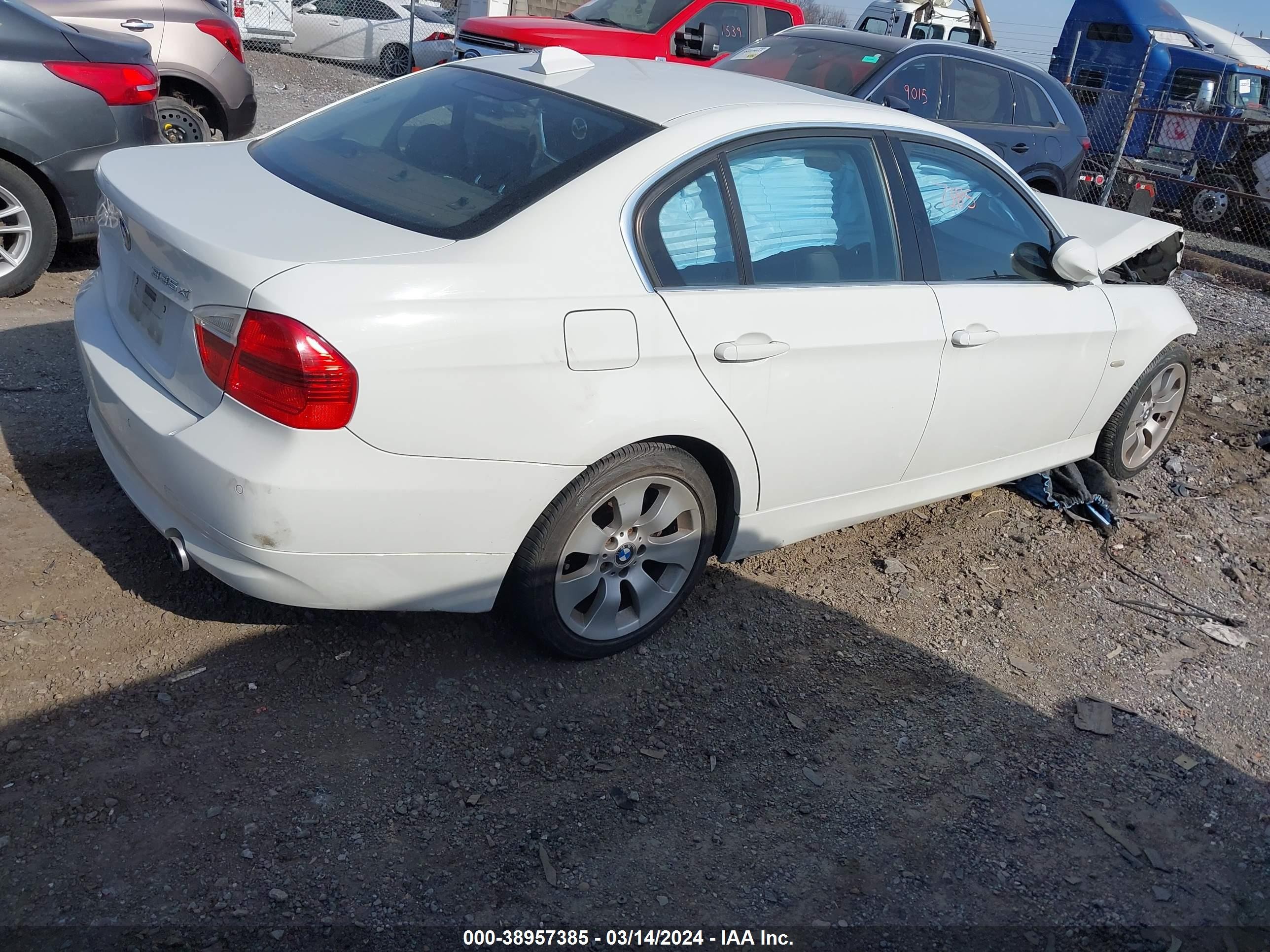 Photo 3 VIN: WBAVD53598A284746 - BMW 3ER 