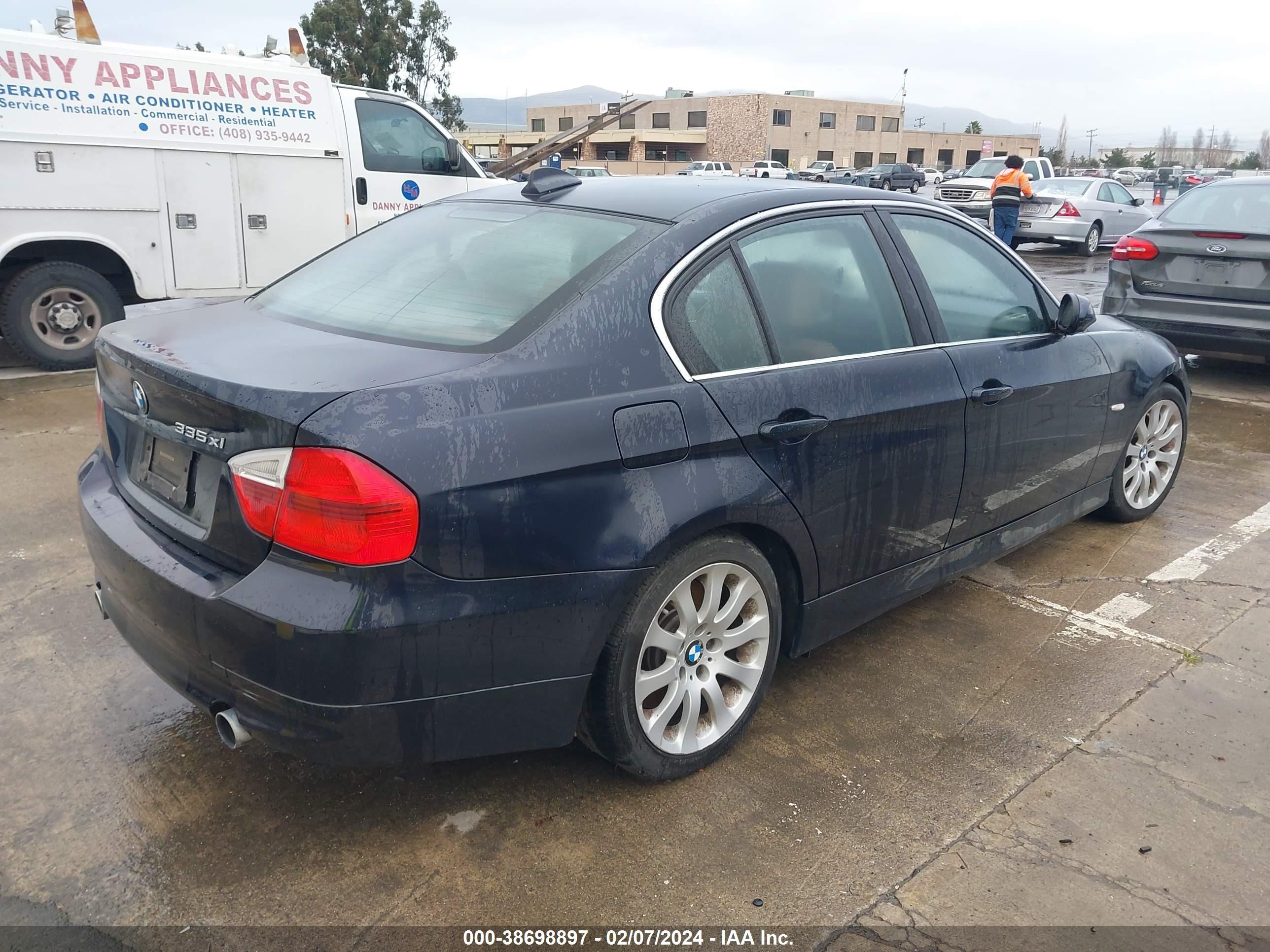 Photo 3 VIN: WBAVD535X7A007408 - BMW 3ER 