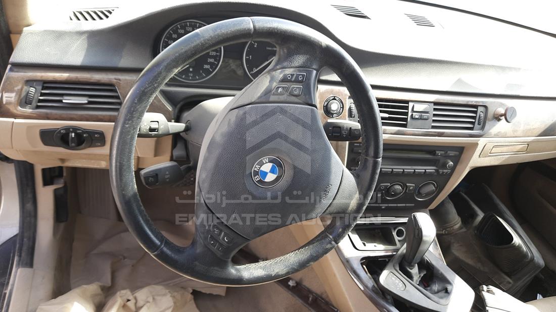 Photo 12 VIN: WBAVG71008A050148 - BMW 320I 