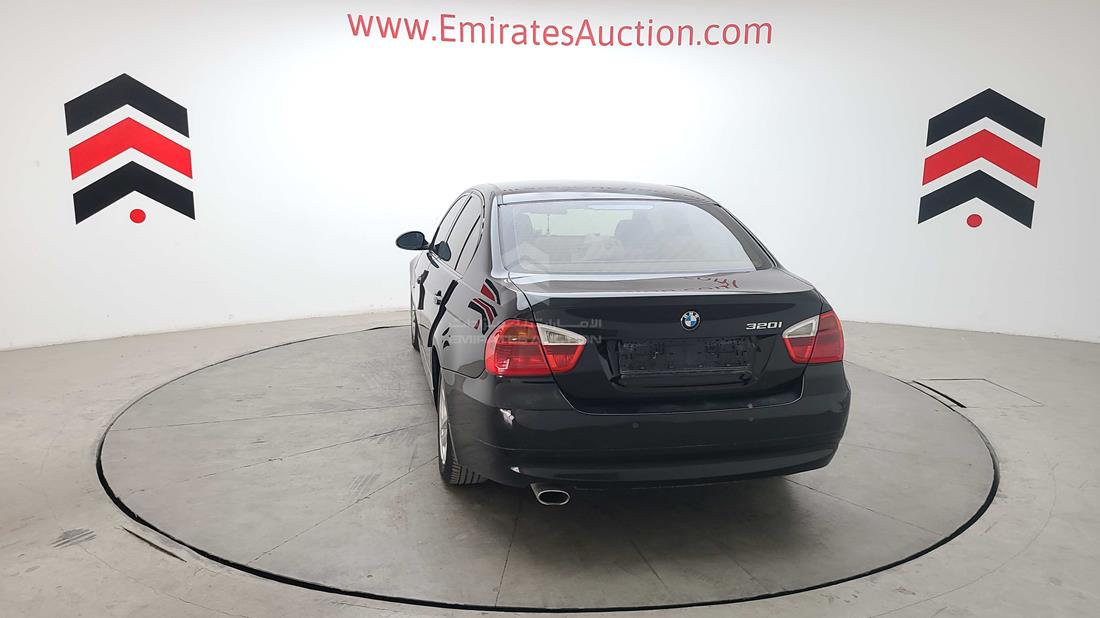 Photo 11 VIN: WBAVG71068A402665 - BMW 320I 