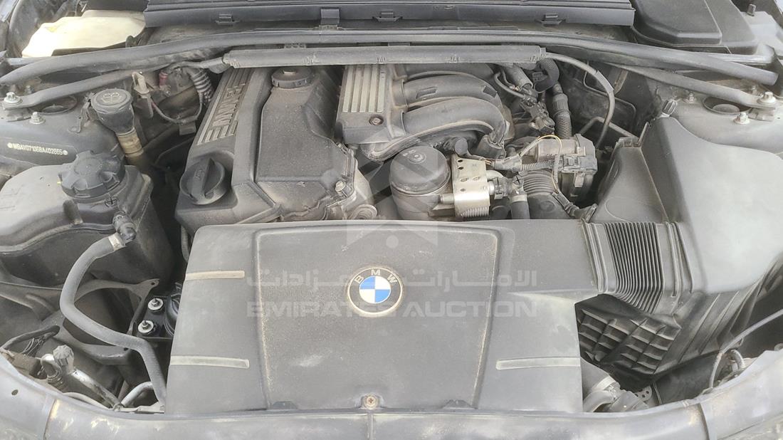 Photo 32 VIN: WBAVG71068A402665 - BMW 320I 