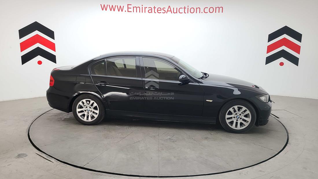 Photo 37 VIN: WBAVG71068A402665 - BMW 320I 