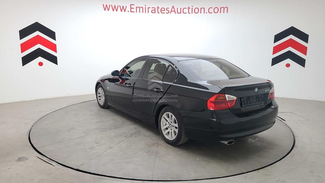 Photo 9 VIN: WBAVG71068A402665 - BMW 320I 