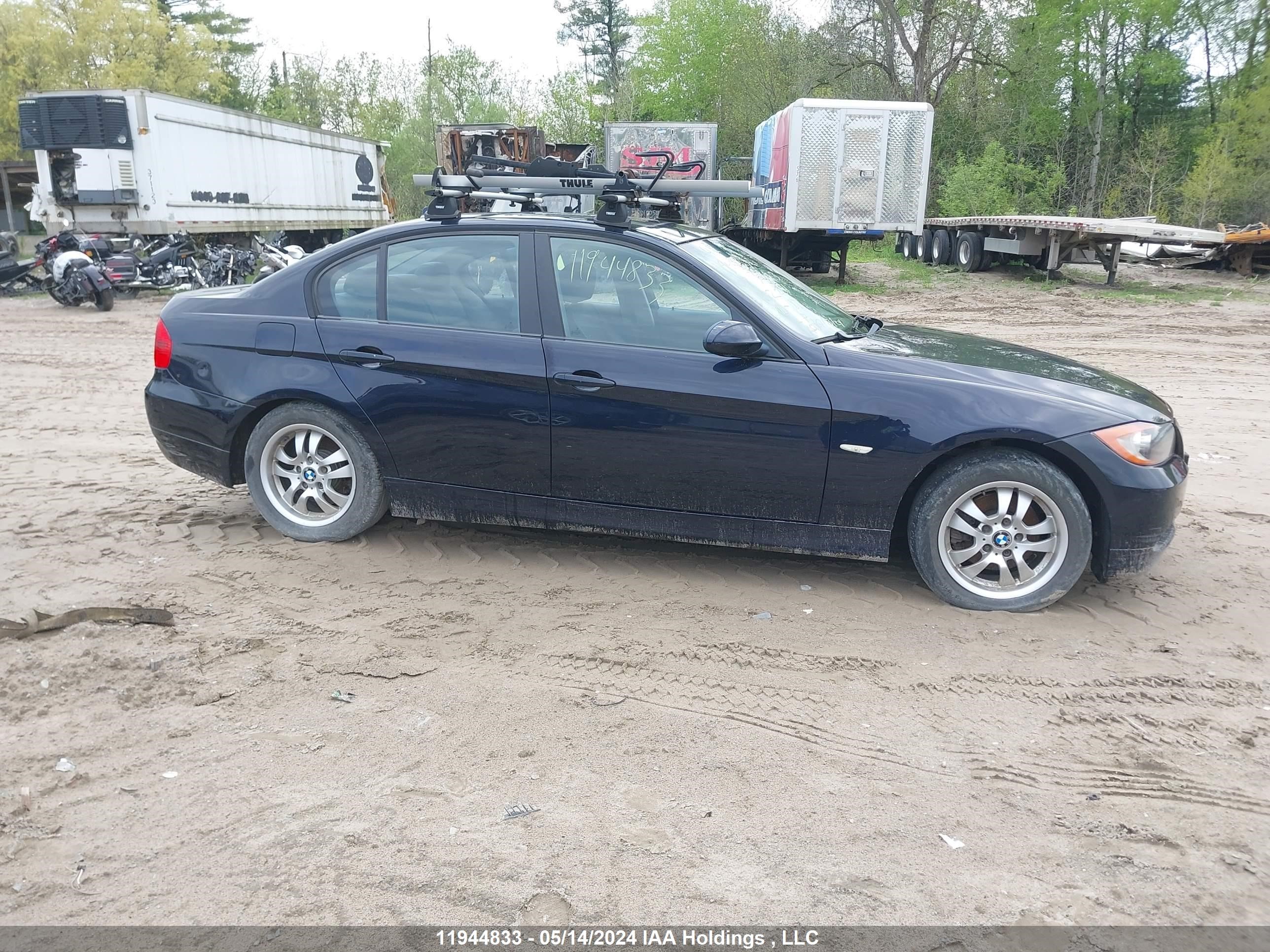 Photo 12 VIN: WBAVH13547KR82204 - BMW 3ER 