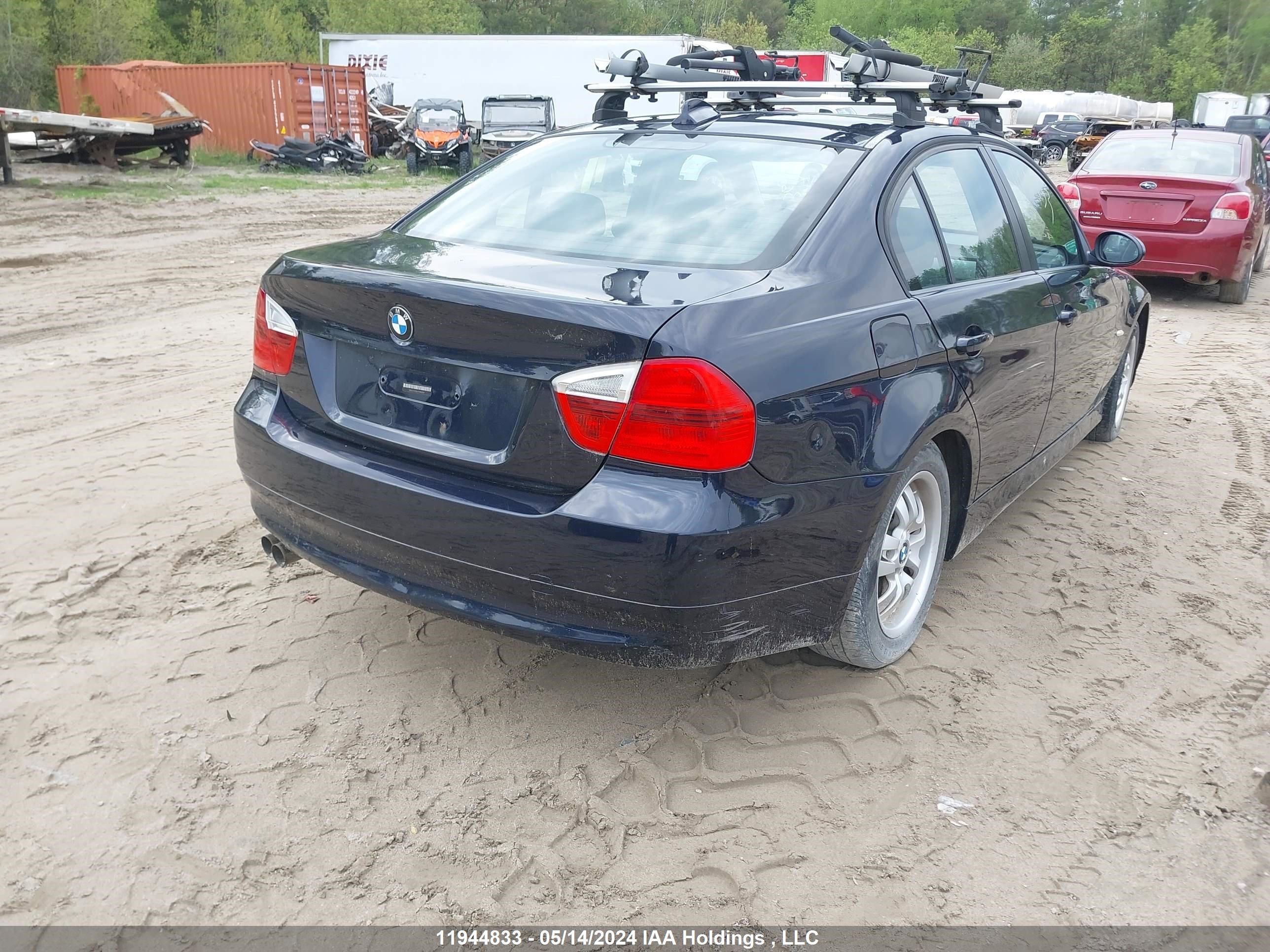 Photo 3 VIN: WBAVH13547KR82204 - BMW 3ER 