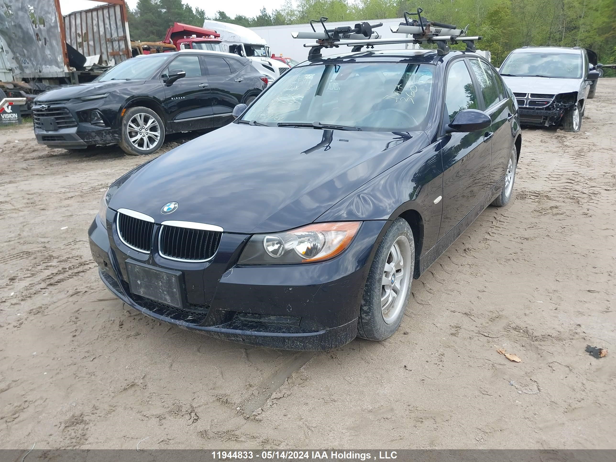 Photo 5 VIN: WBAVH13547KR82204 - BMW 3ER 