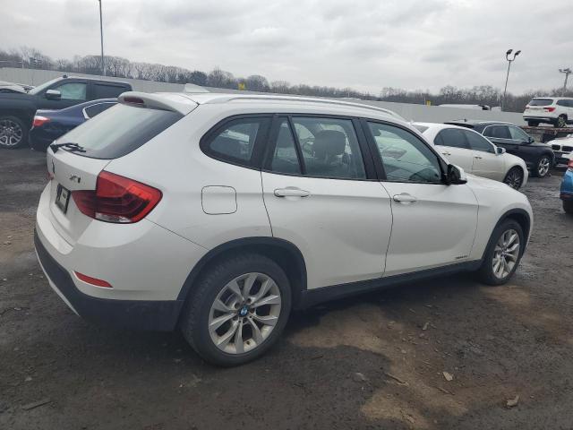 Photo 2 VIN: WBAVL1C50DVR88879 - BMW X1 