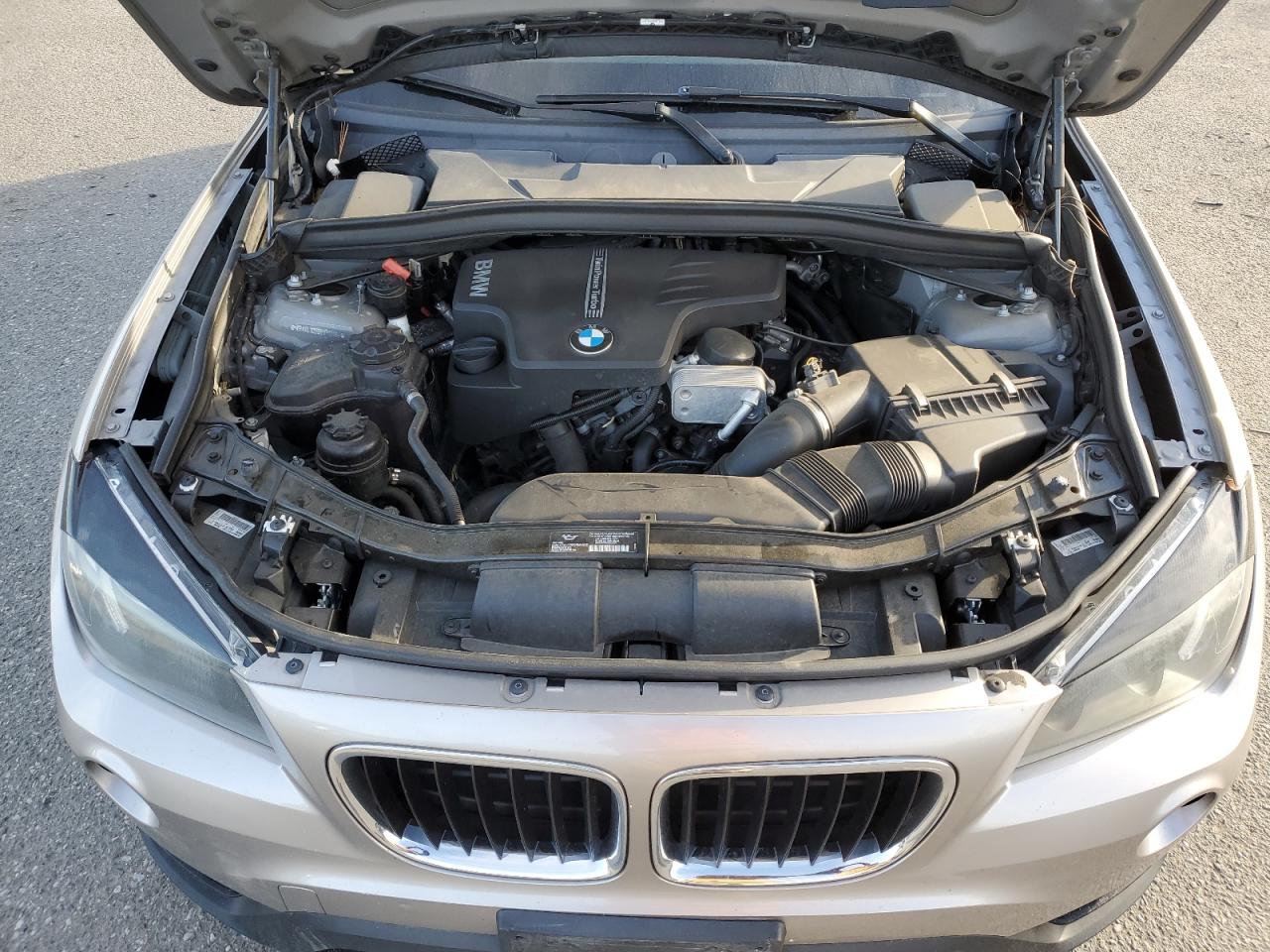 Photo 10 VIN: WBAVL1C50EVY11184 - BMW X1 