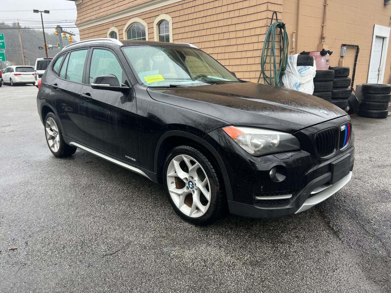 Photo 1 VIN: WBAVL1C50EVY23464 - BMW X1 