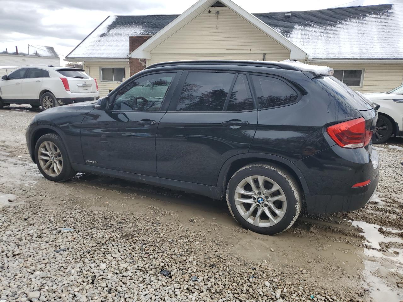 Photo 1 VIN: WBAVL1C50FVY40623 - BMW X1 