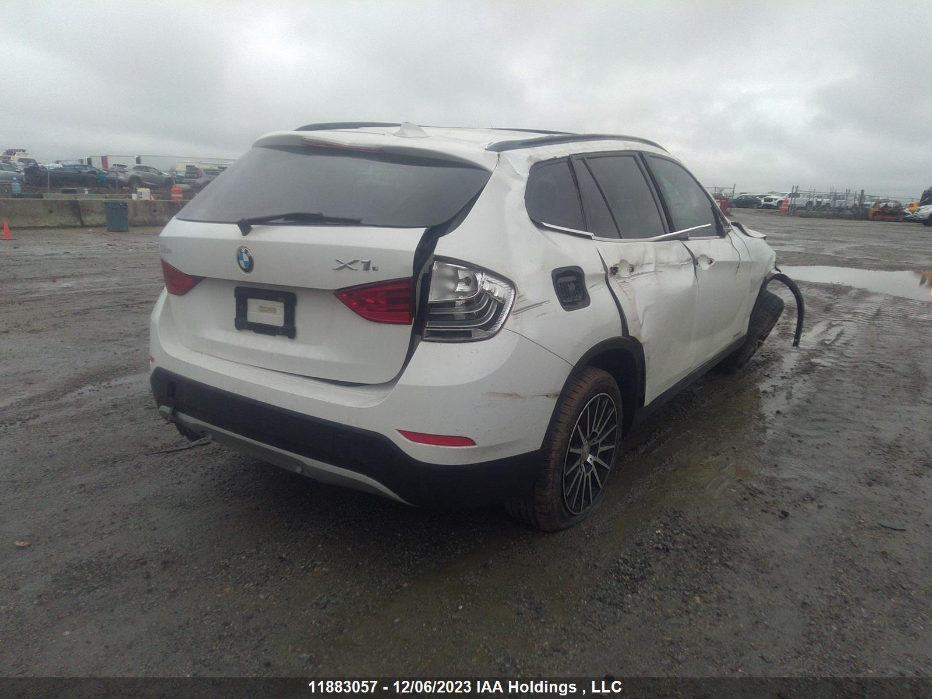 Photo 3 VIN: WBAVL1C51EVR94465 - BMW X1 