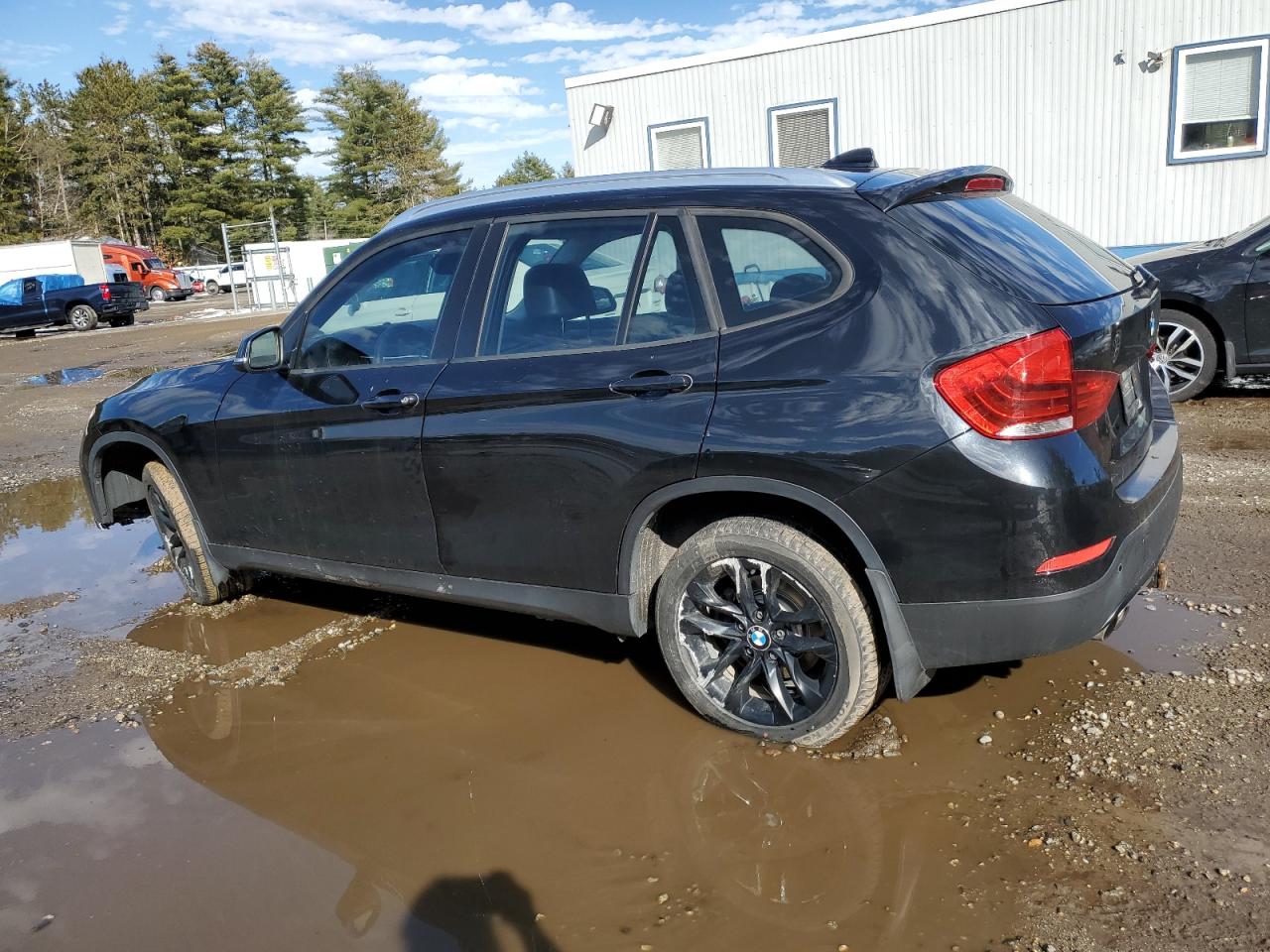 Photo 1 VIN: WBAVL1C51FVY25032 - BMW X1 