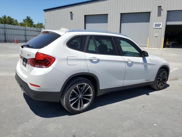 Photo 2 VIN: WBAVL1C51FVY37259 - BMW X1 