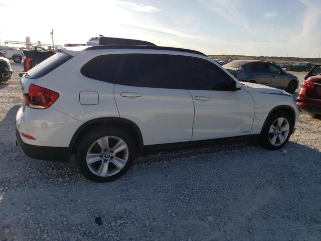 Photo 2 VIN: WBAVL1C52EVY15835 - BMW X1 