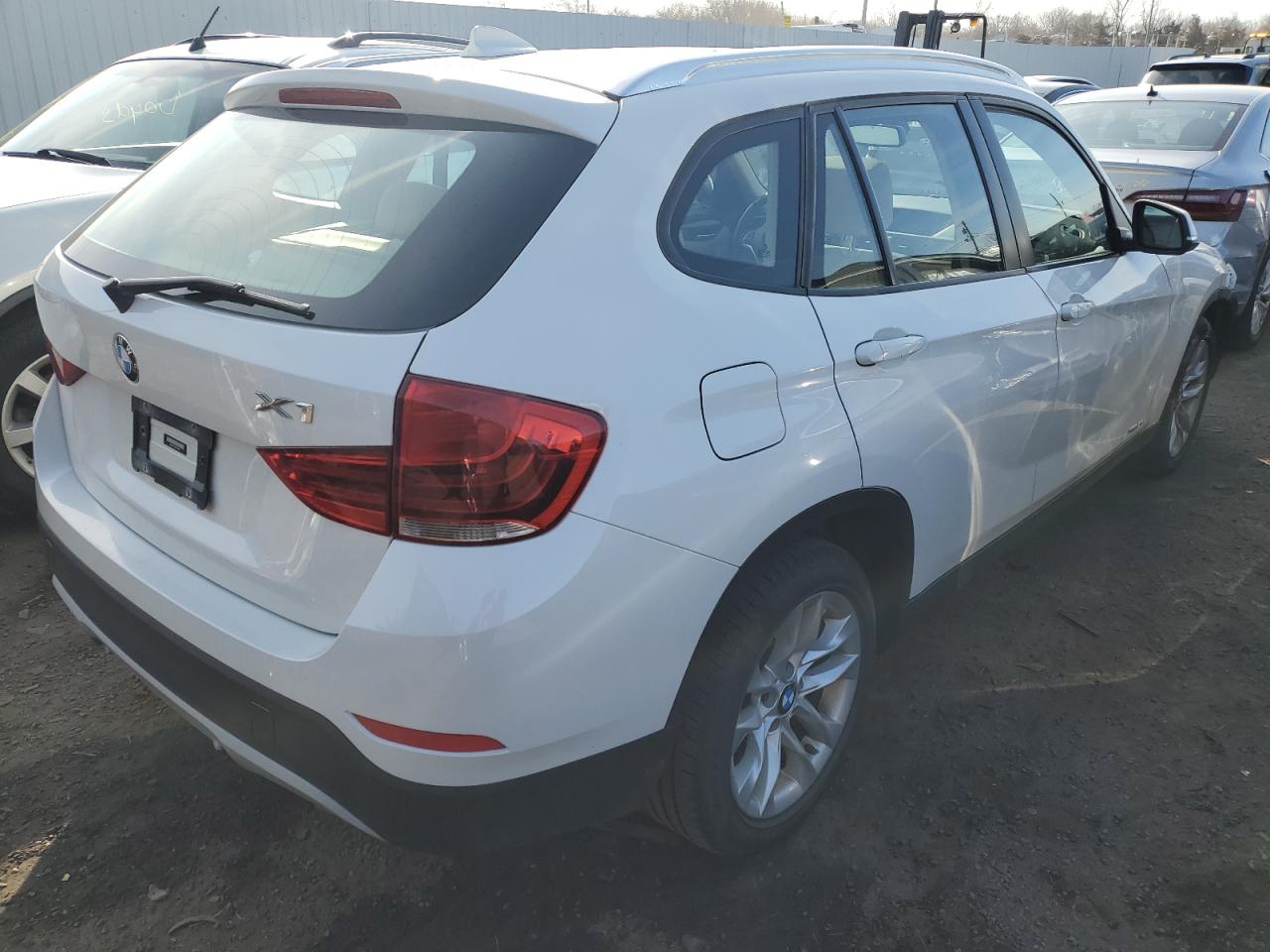 Photo 2 VIN: WBAVL1C52FVY29820 - BMW X1 