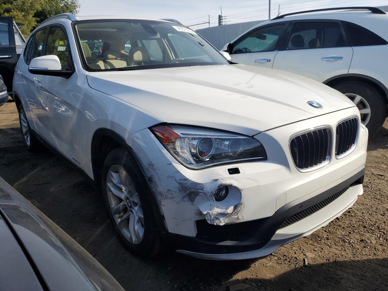 Photo 3 VIN: WBAVL1C52FVY29820 - BMW X1 