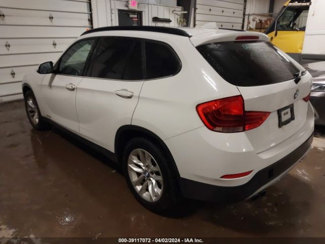 Photo 2 VIN: WBAVL1C52FVY33138 - BMW X1 