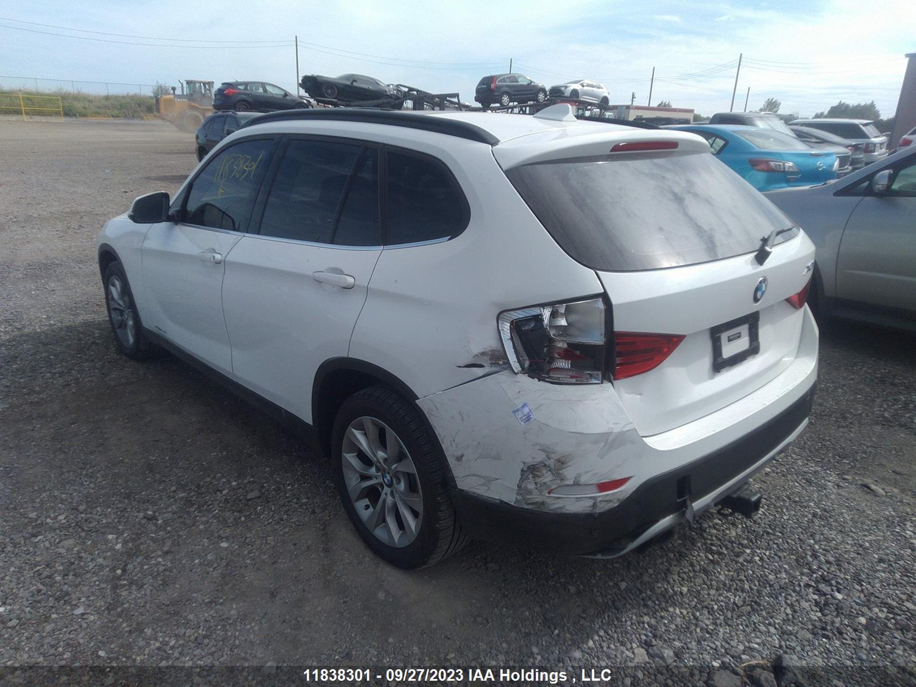 Photo 2 VIN: WBAVL1C53EVR93463 - BMW X1 