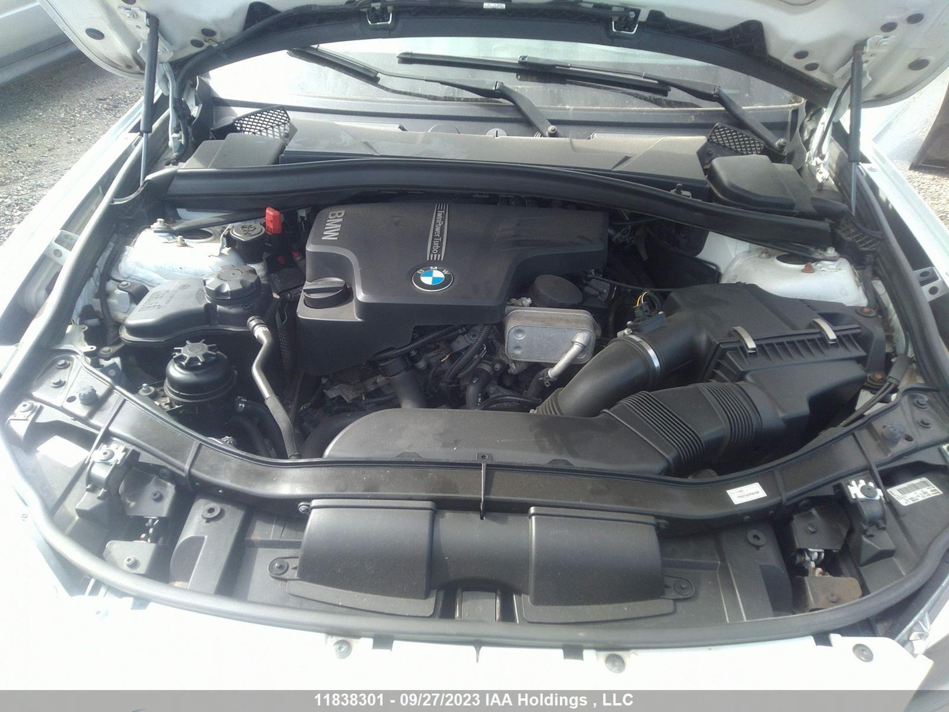 Photo 9 VIN: WBAVL1C53EVR93463 - BMW X1 